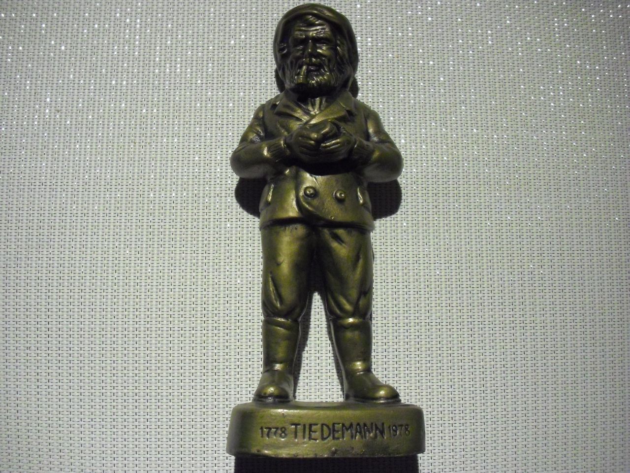 Tiedemanns Tobakk Rs Jubileums Statue Finn Torget