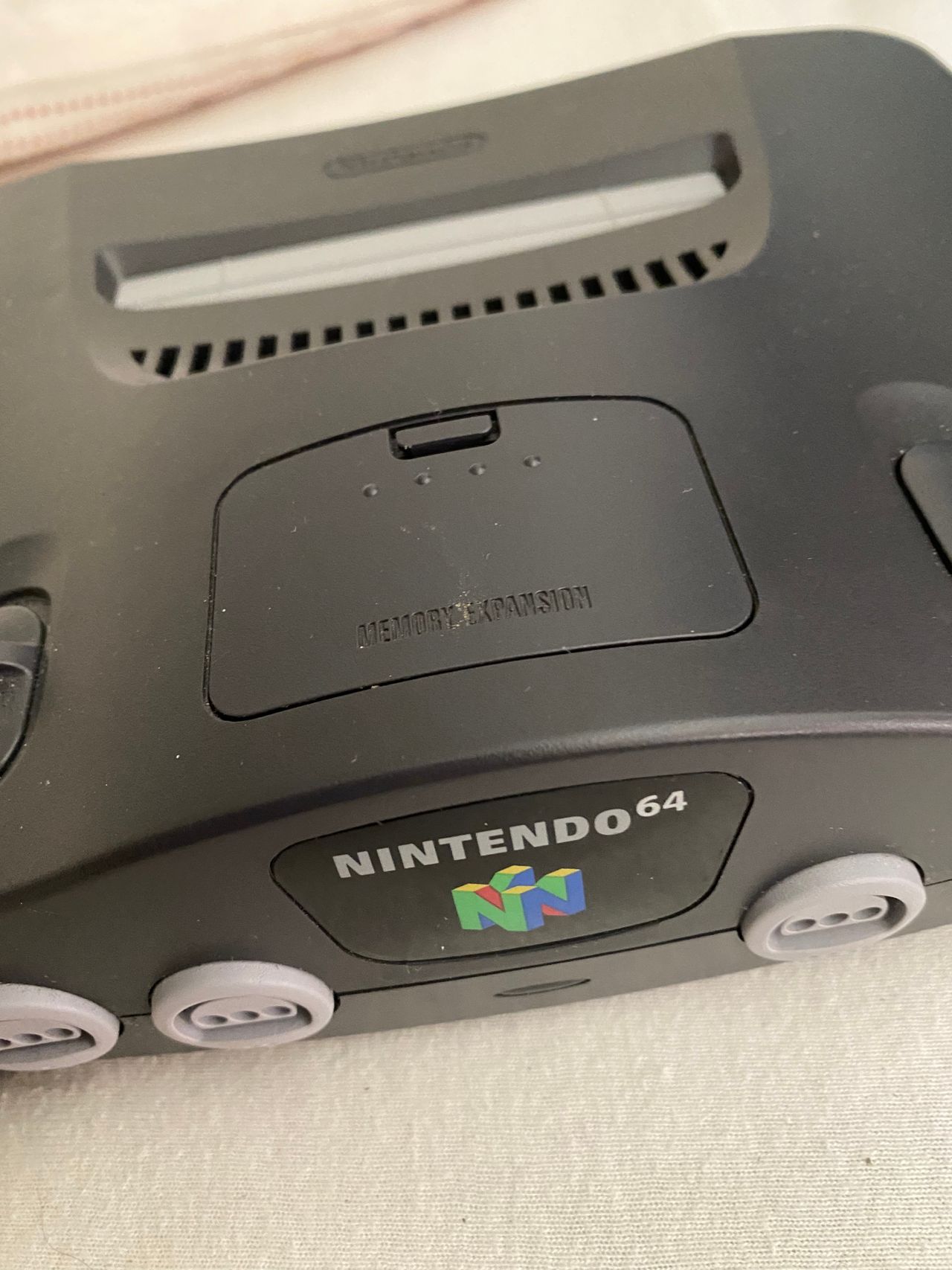 Nintendo 64 Med 5 Spill Og 3 Konsoller FINN Torget