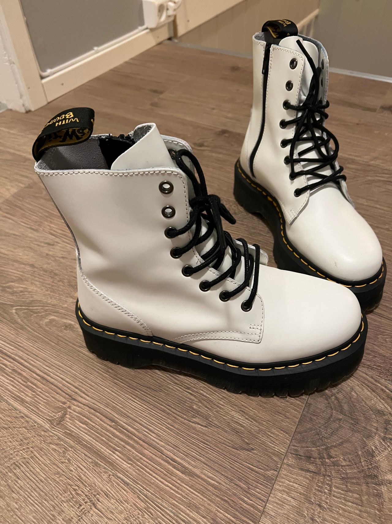 Dr Martens Boots Finn Torget