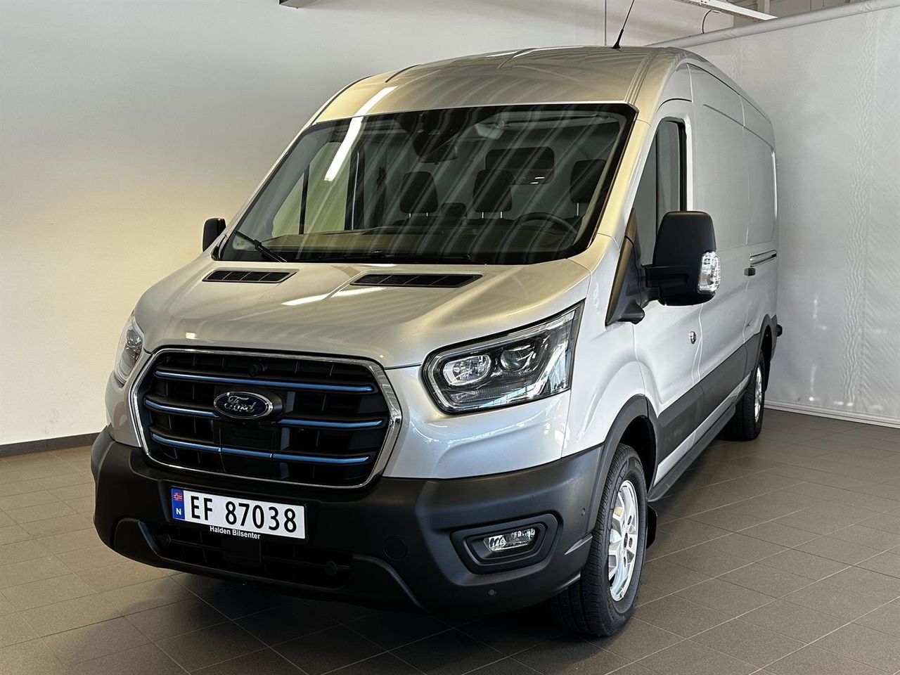 Bruktbil Til Salgs Ford Transit Hvit Hk Kasse Finn No