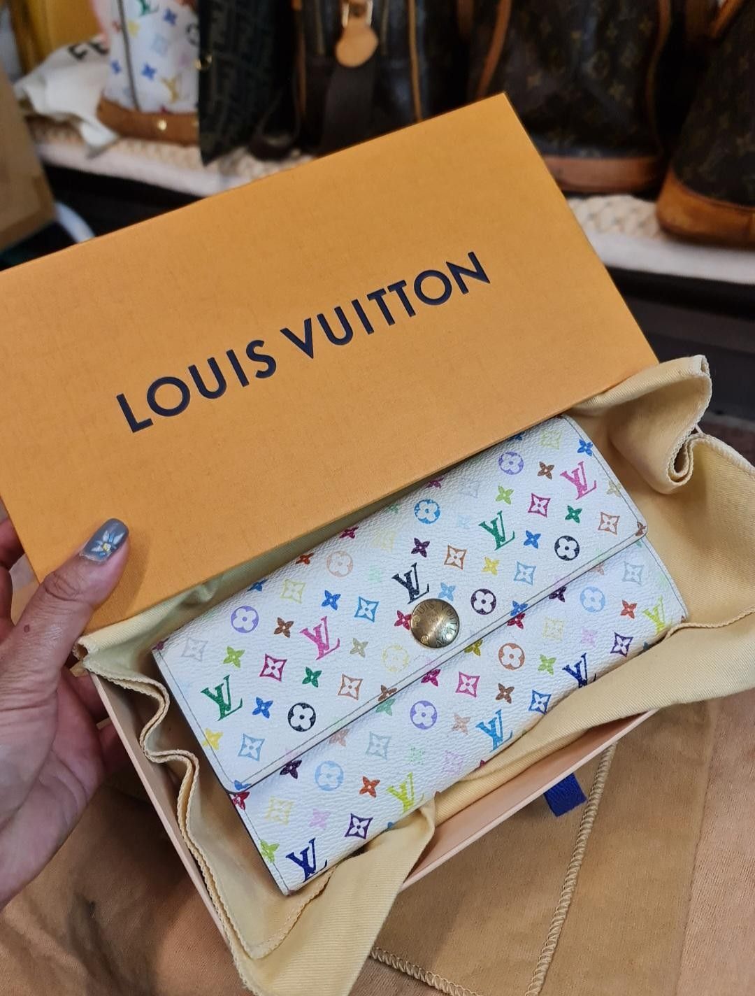 Louis Vuitton Sarah Lommebok Finn Torget