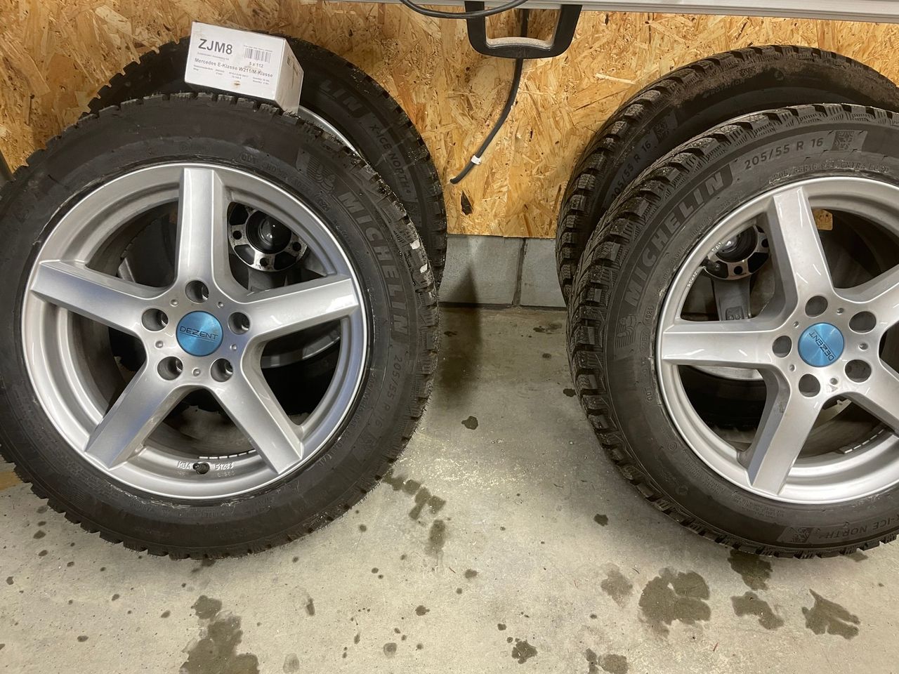 Vinterdekk M Pigg Michelin X Ice North 4 205 55R16 Med DEZENT Felger