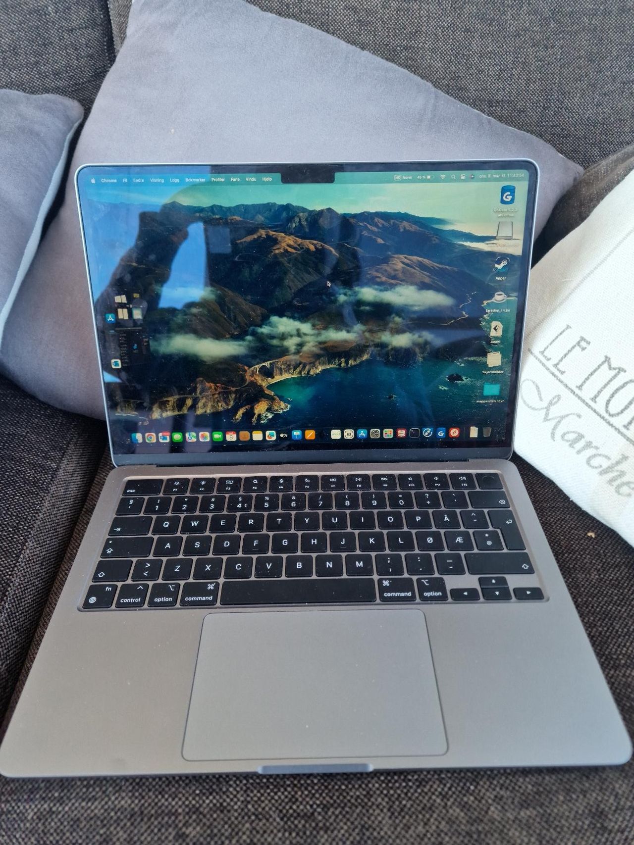 Nesten Ubrukt Macbook Air M Prosessor Gb Ram Gb Ssd Finn