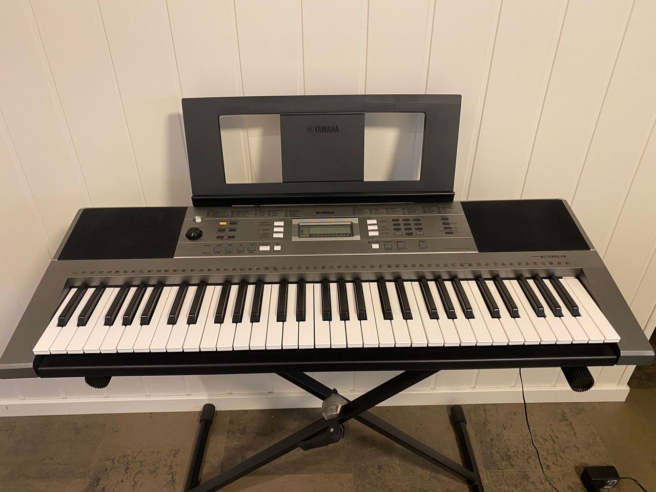 Keyboard Yamaha Psr Med Stativ Finn Torget