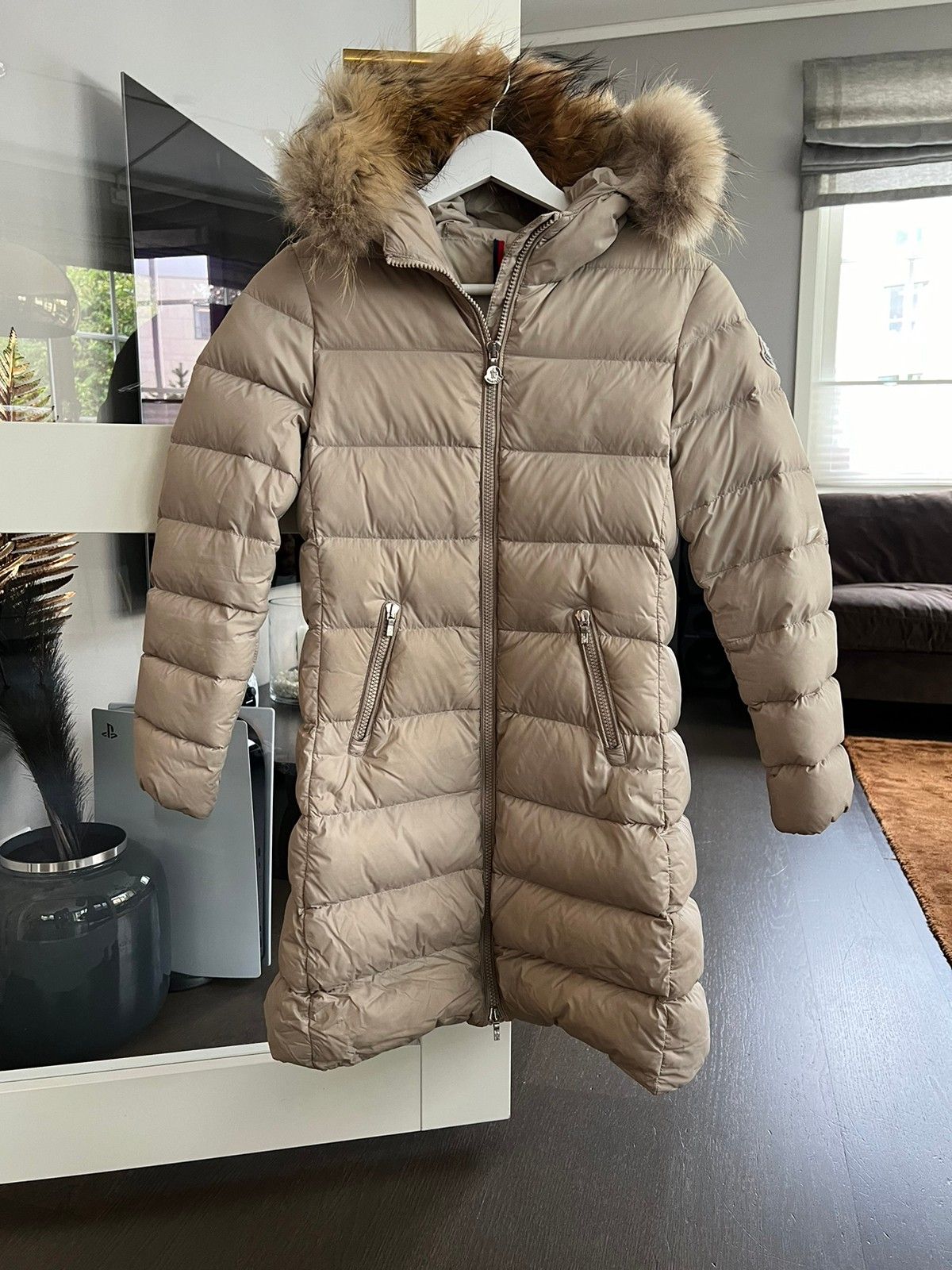 Lite Brukt Moncler Lang Jakke For Jente R Cm Finn Torget