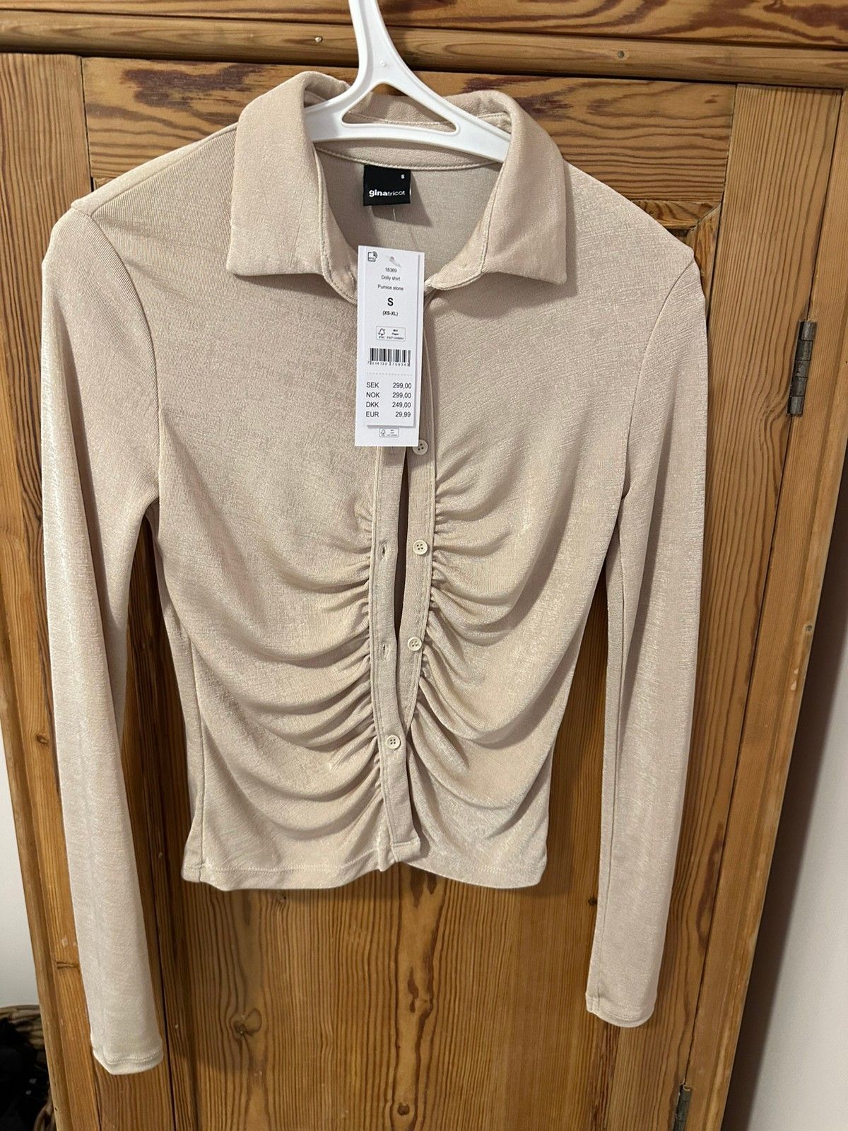 Beige Bluse Skjorte Fra Gina Tricot FINN Torget