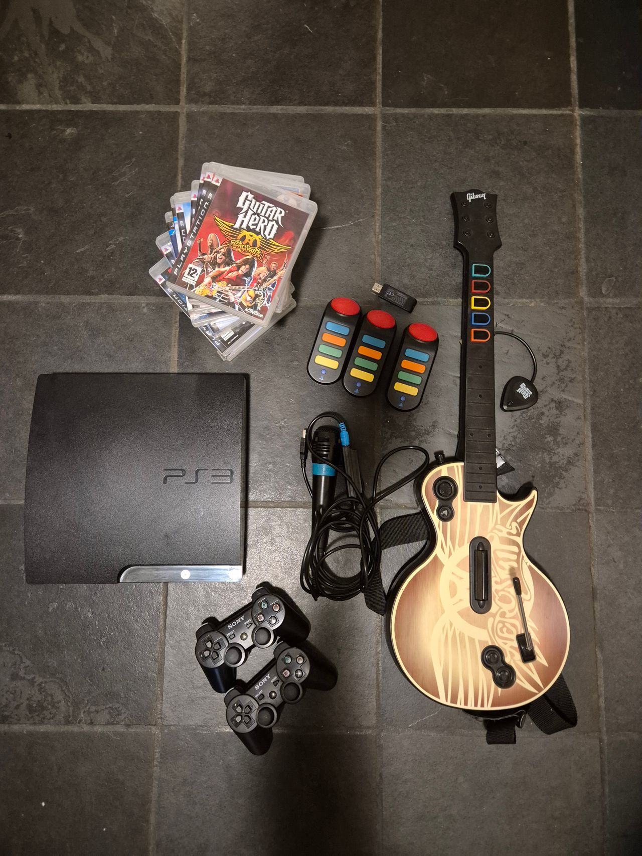 Playstation Med Guitar Hero Buzz Og Singstar Og Flere Spill Finn