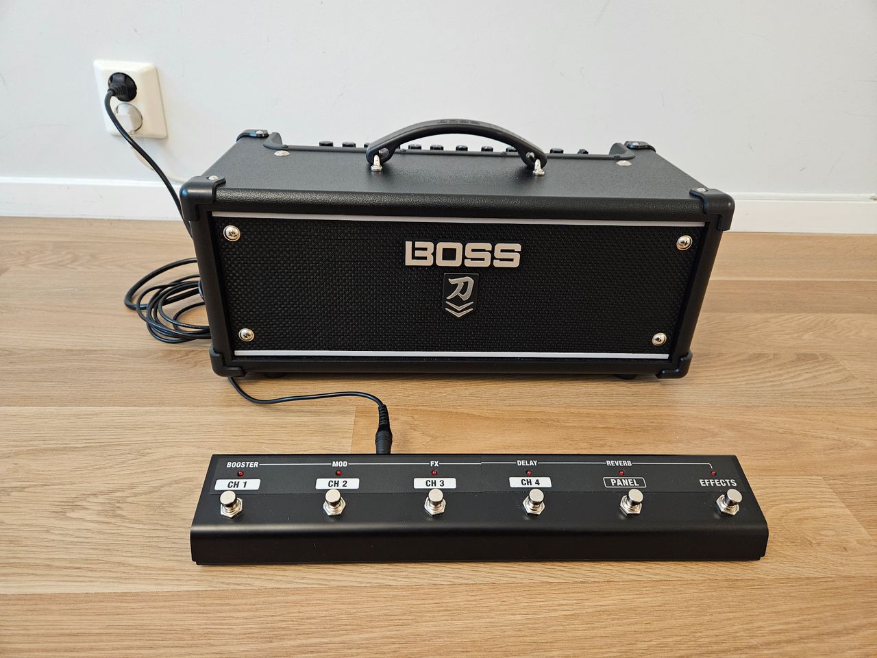 Boss Katana Head Mkii W Forsterkertopp Med Ga Fc Fotkontroller