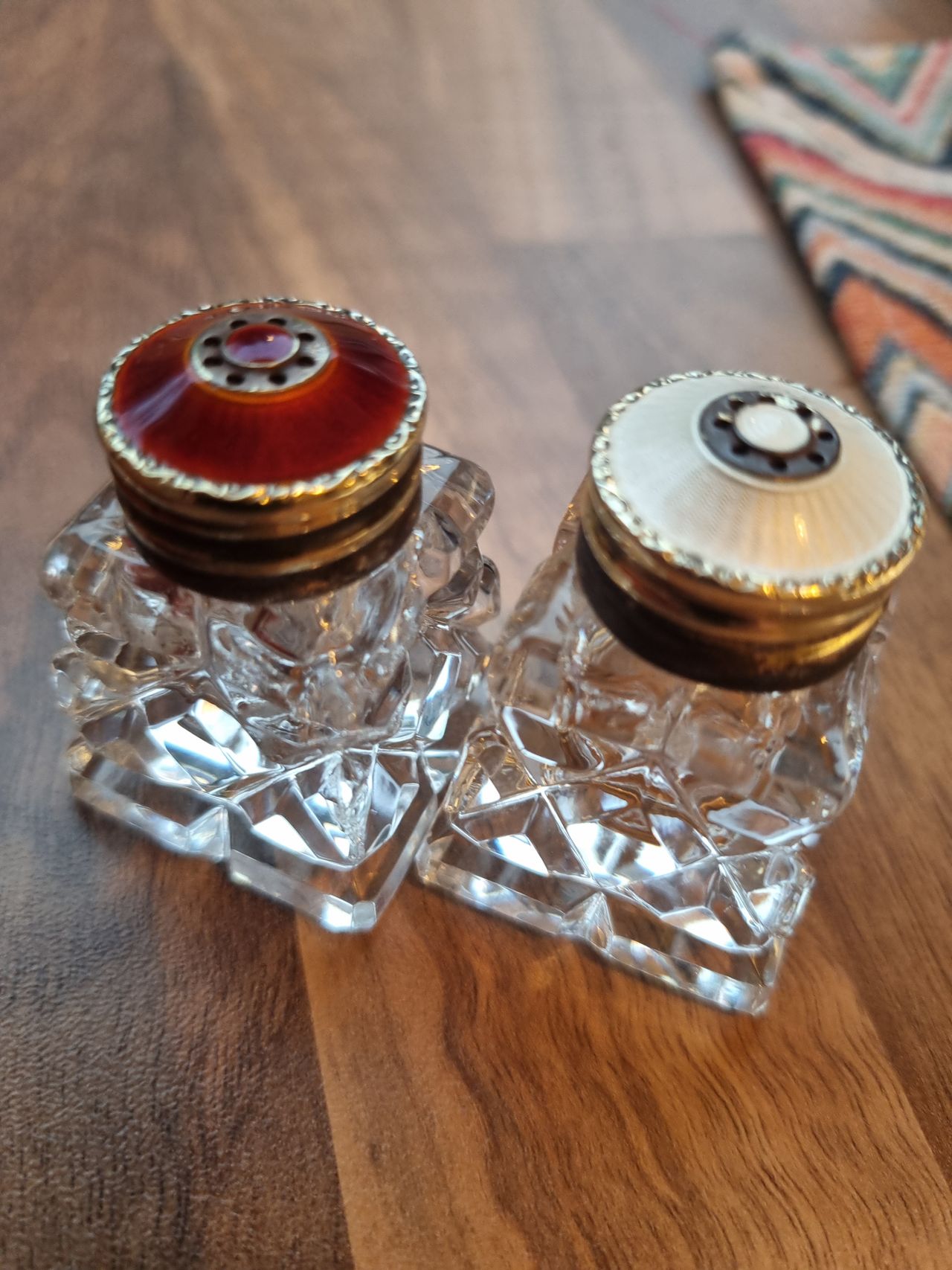 Salt Og Pepper S Lv Og Emalje Finn Torget