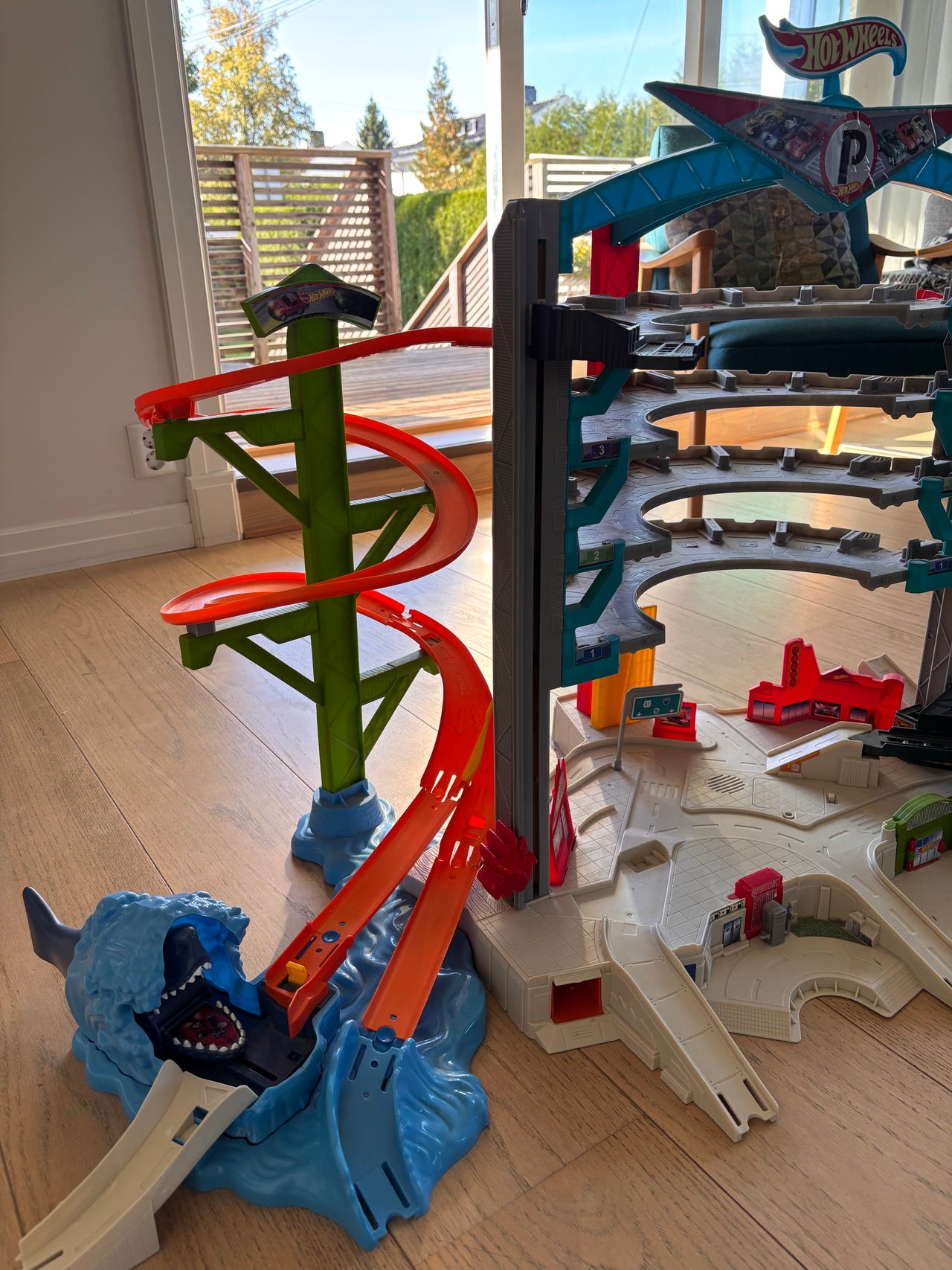 Hot Wheels Lekesett med bilbane og spiralløype FINN torget