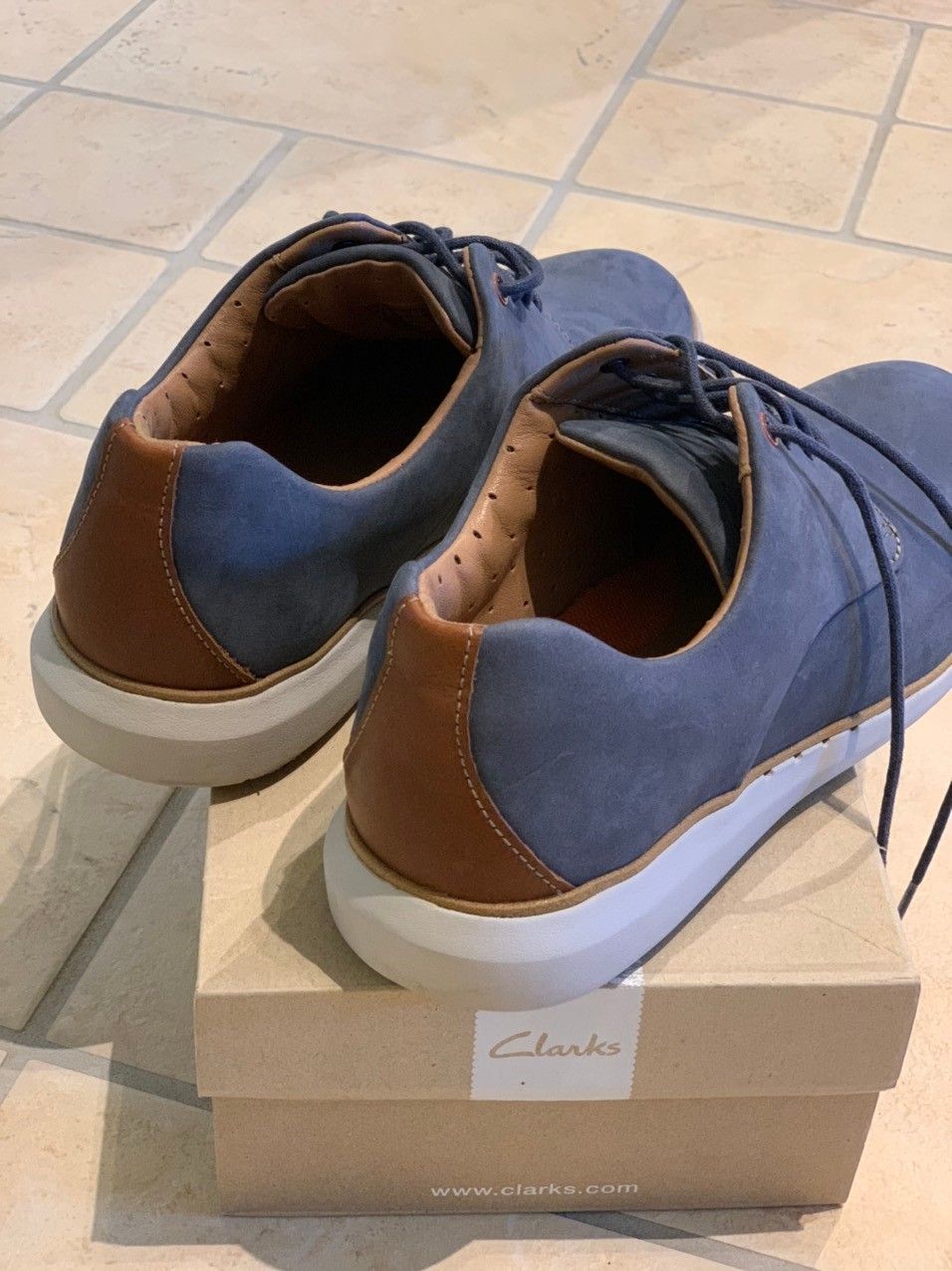 Pensko Gutt Herrer Str 42 1 2 Semsket Skinn Fra Clarks FINN No