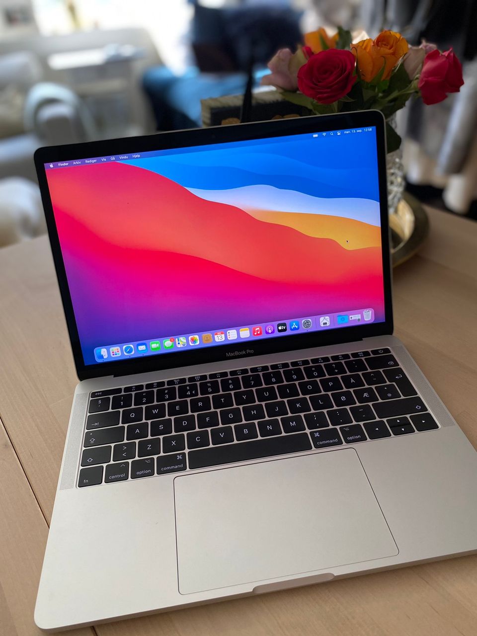 Macbook Pro 2021 M1 Pro 16 Tommer 512GB SSD 16GB RAM Space Grey FINN