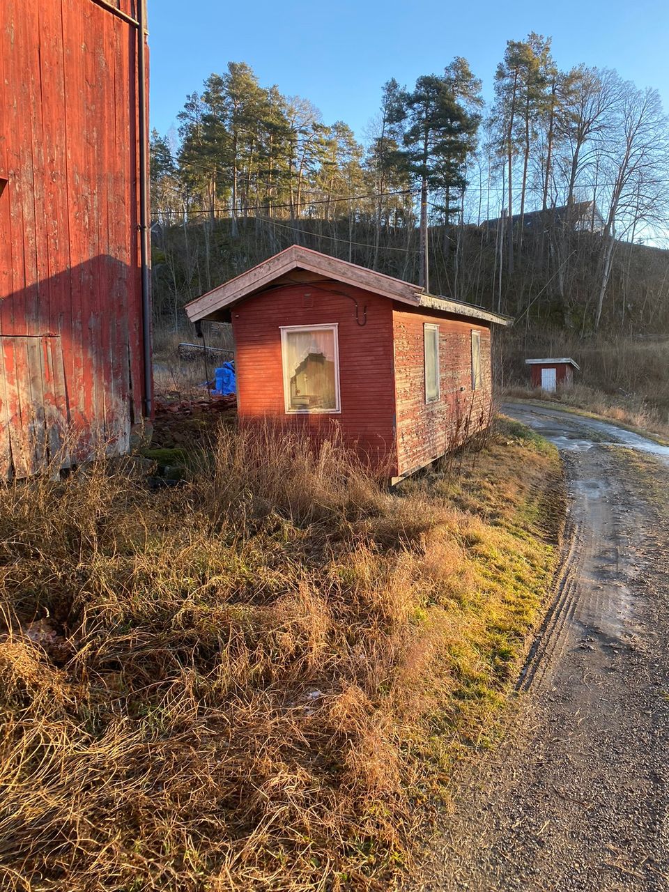 Diverse skurrer spikere og litt av vært gis bort FINN torget