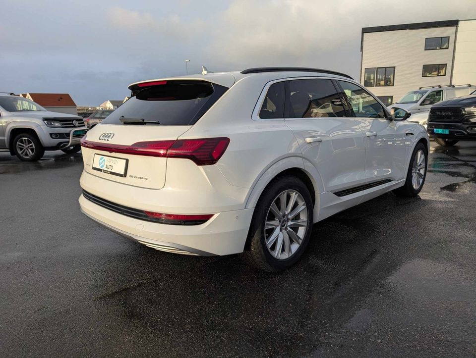 Bruktbil Til Salgs Audi E Tron 2019 Hvit 426 Hk SUVOffroad