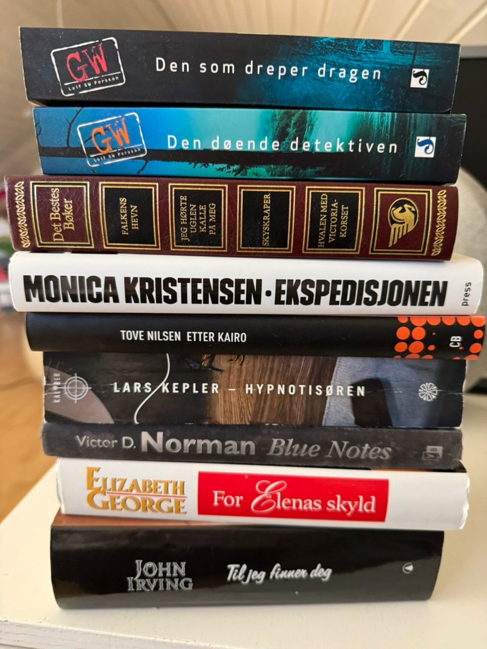 Diverse bøker selges rimelig | FINN-torget