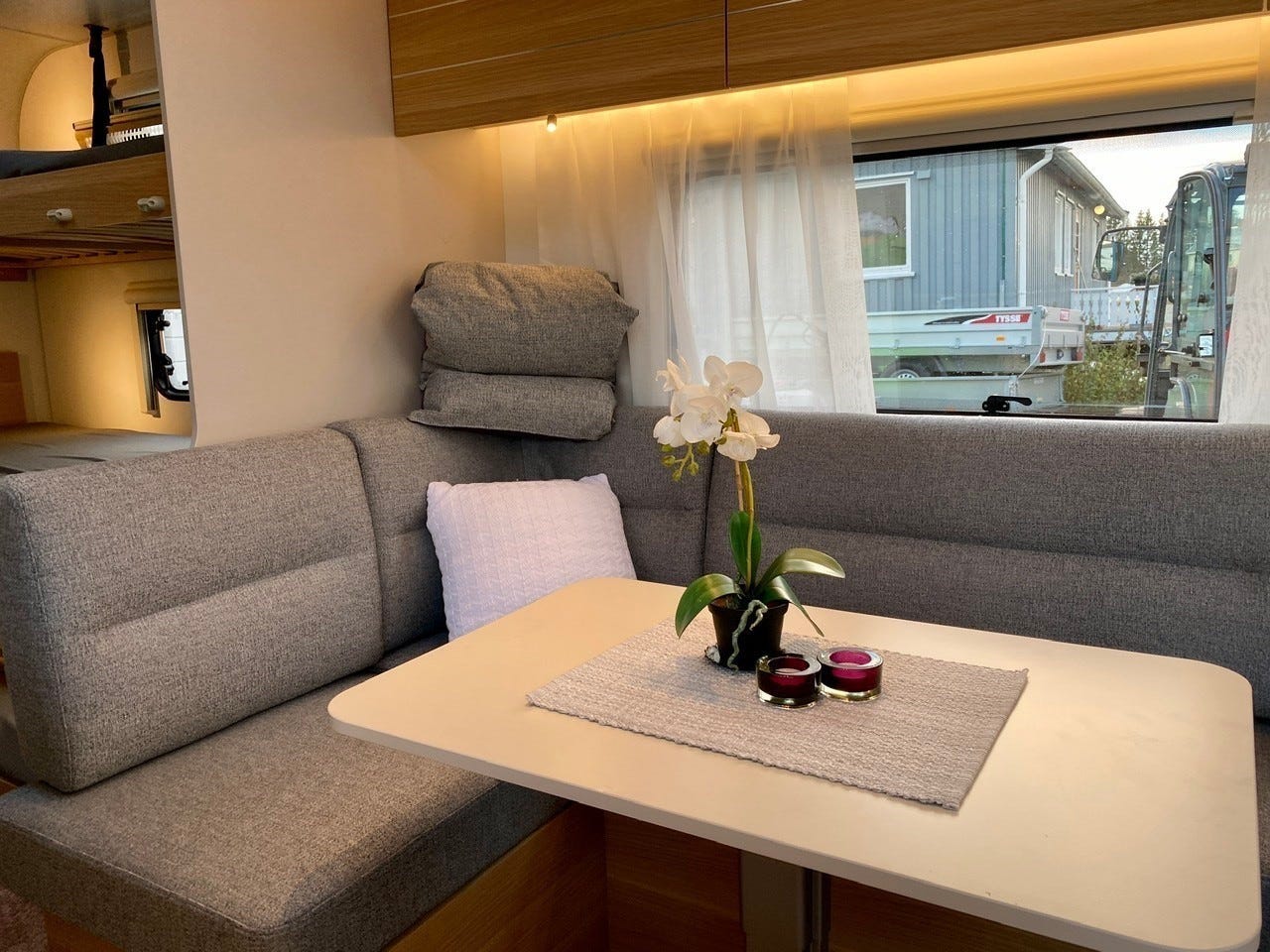 0b532c13-5b04-476a-9808-8b9ba5a22909