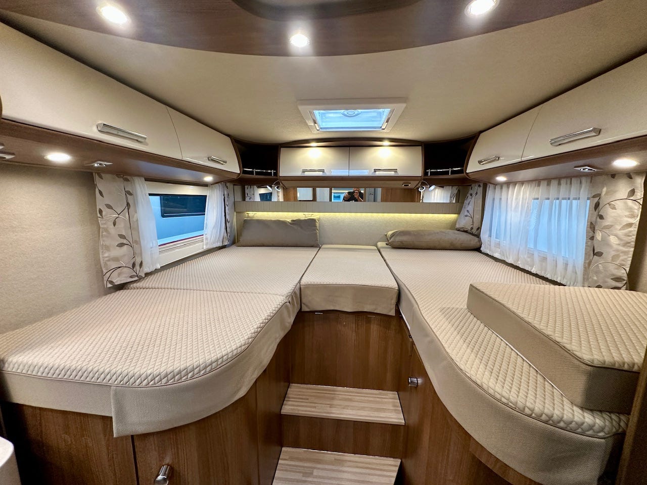 0b64b41b-0cbf-4415-b8ab-544d208e5bf1