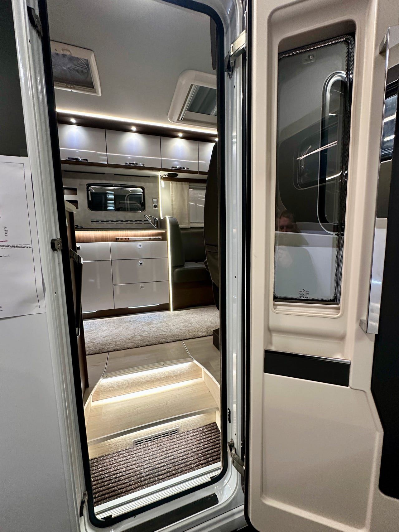 10a3abbc-6b34-4ac0-b3f6-fc53938ef4a9