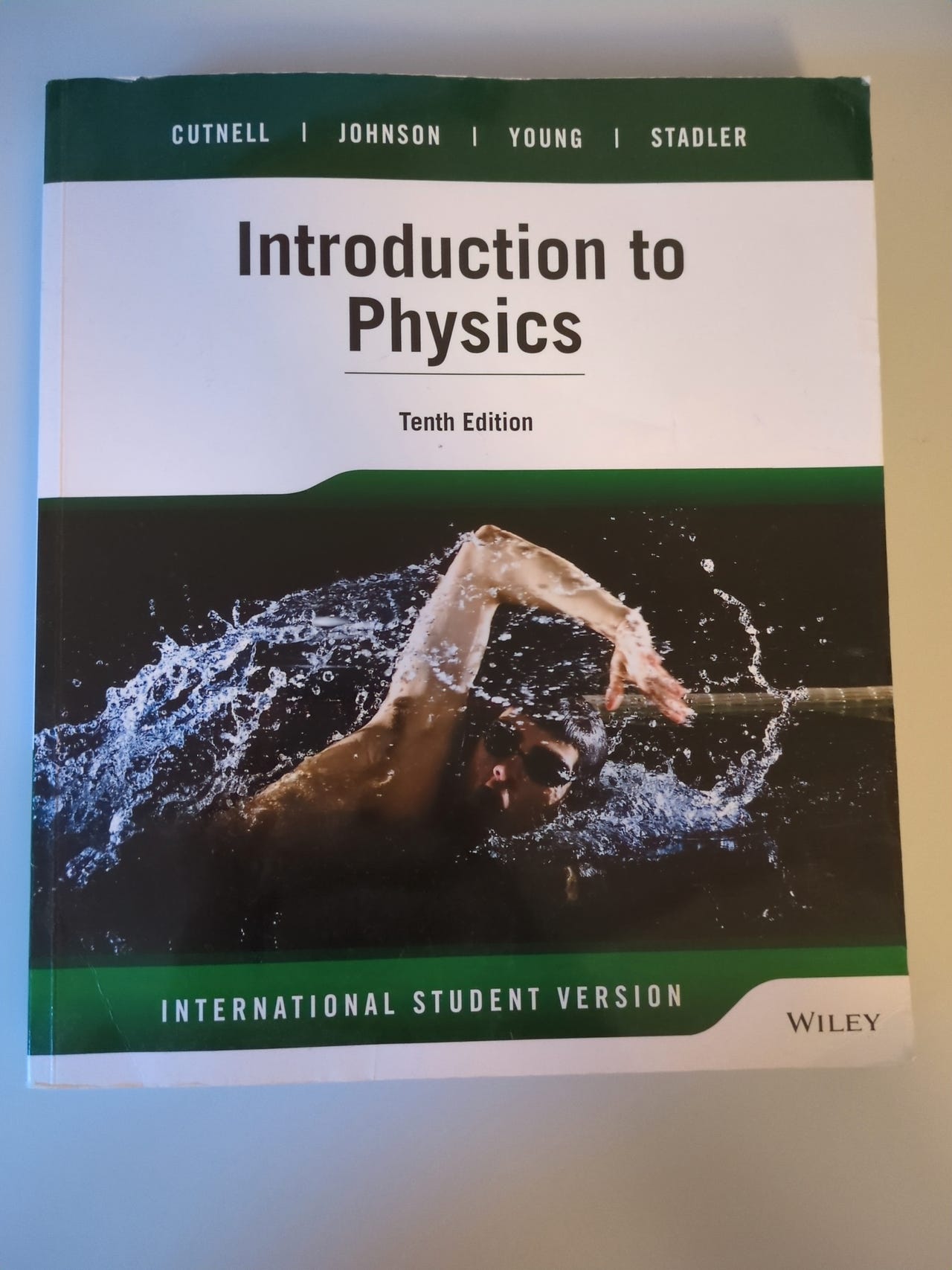 Introduction to Physics Tenth Edition | FINN-torget
