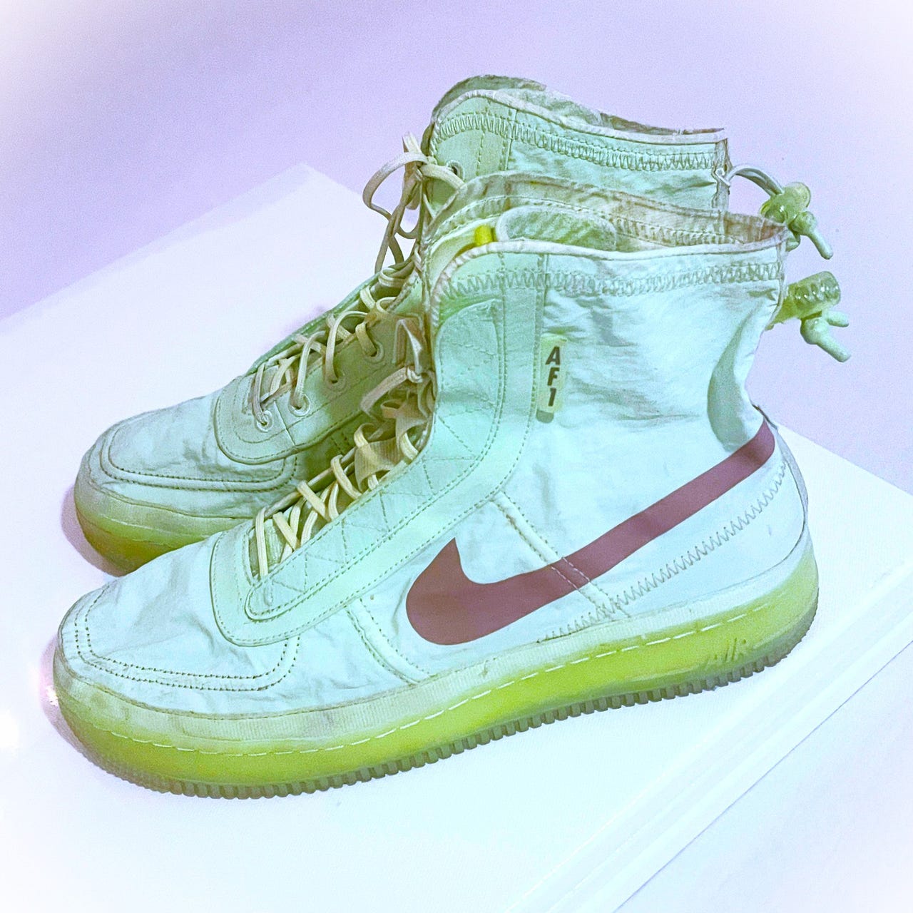 Green Air Force Shell Volt Nike Air Force Limited Edition FINN-torget