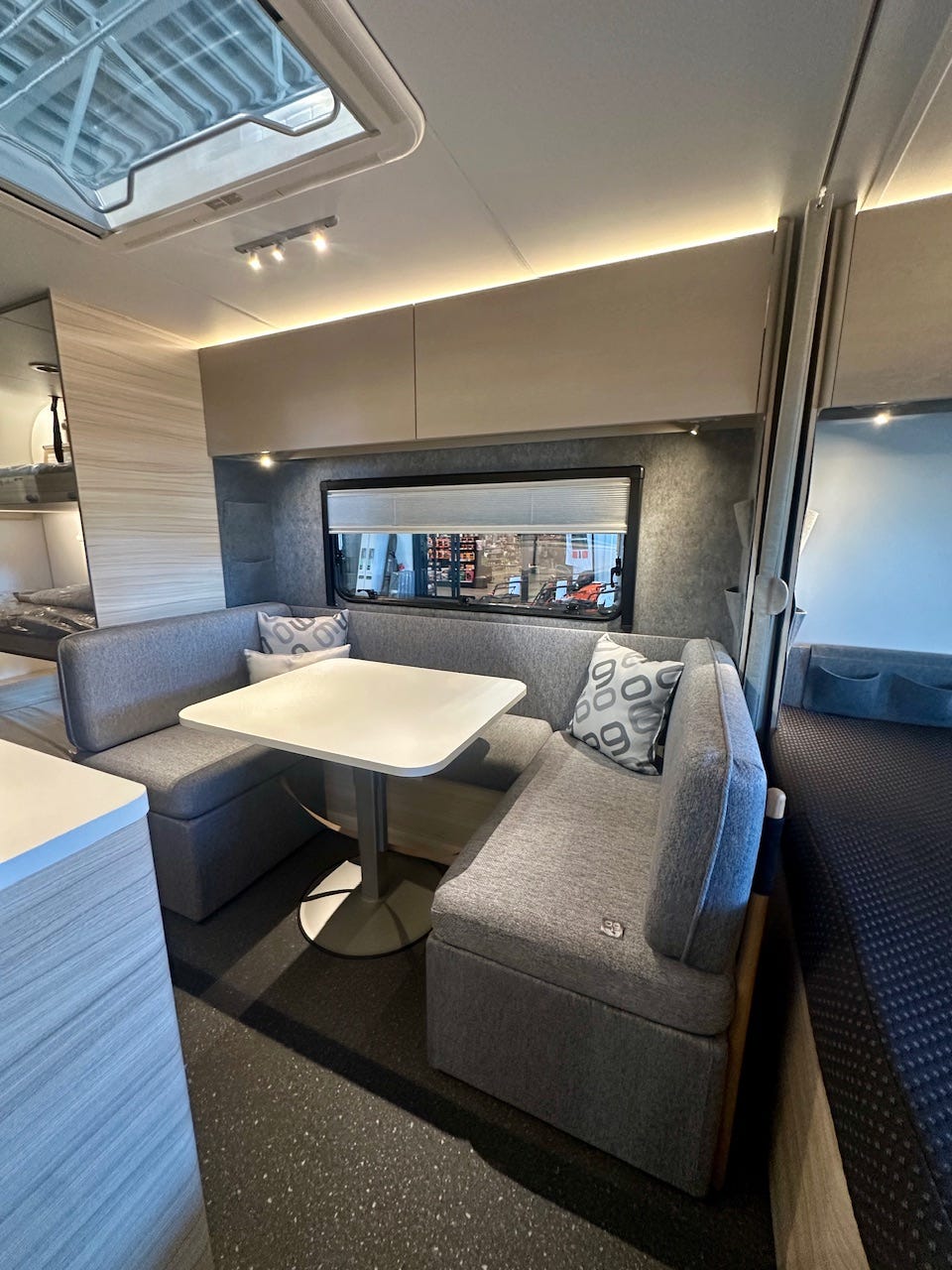 1fe8055f-cb38-496b-b307-fe223cdabf96