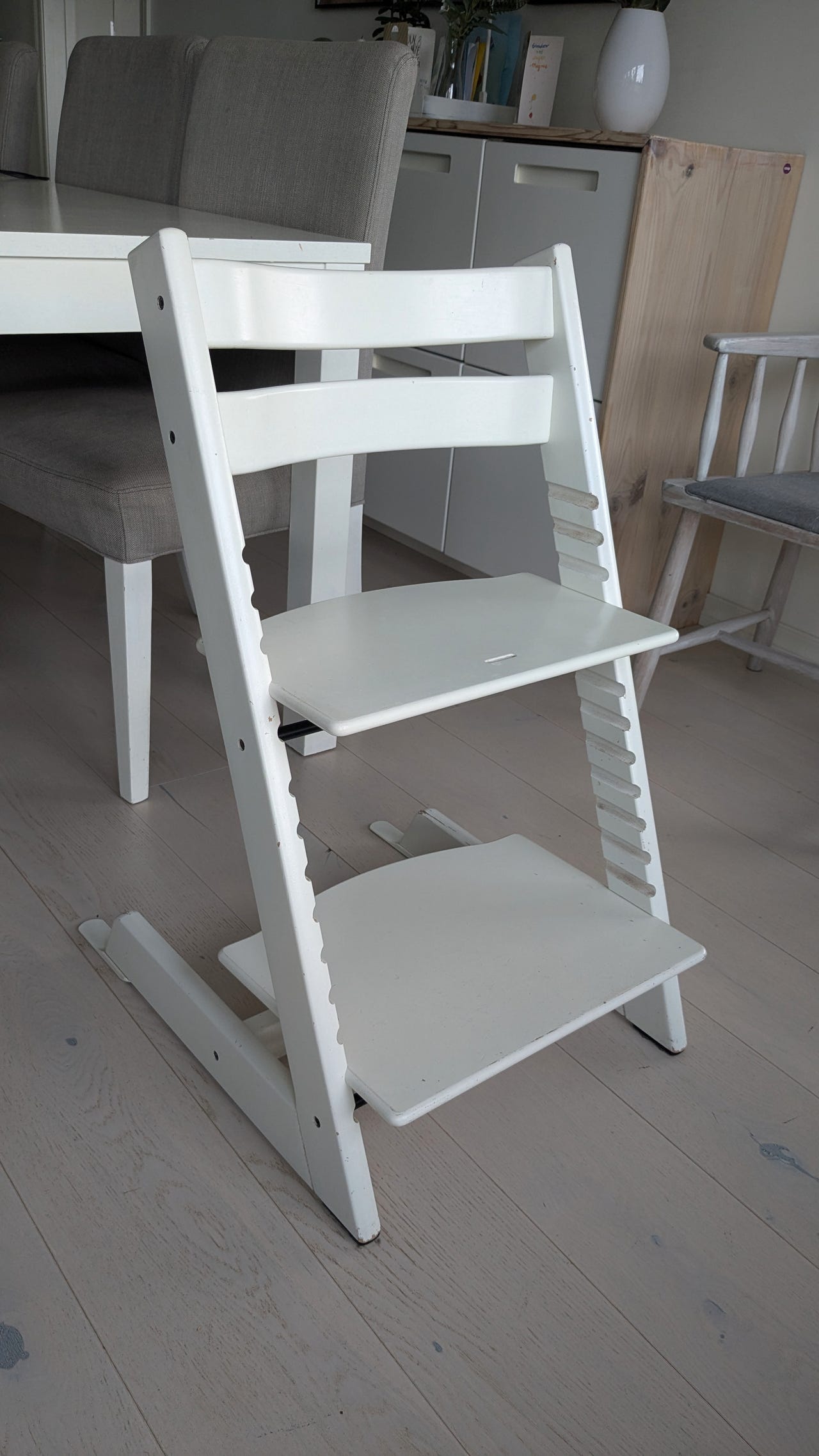 Stokke tripp trapp stol hvit | FINN-torget