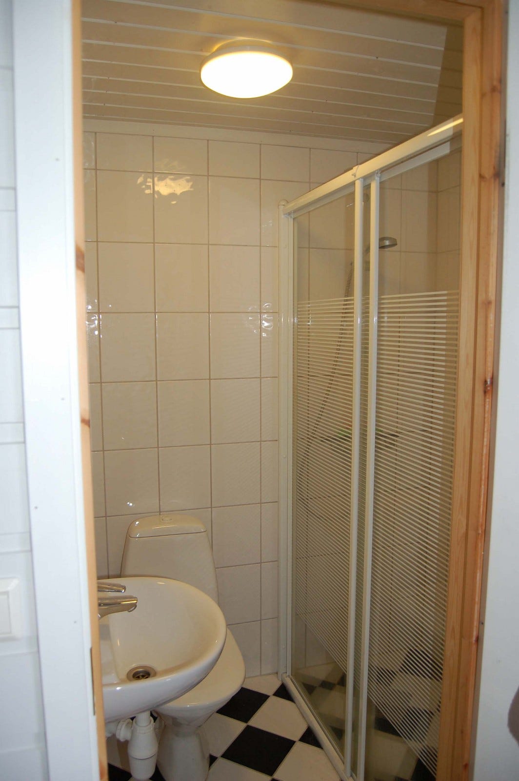 Bad & dusj til hovedsoverom Galleribilde