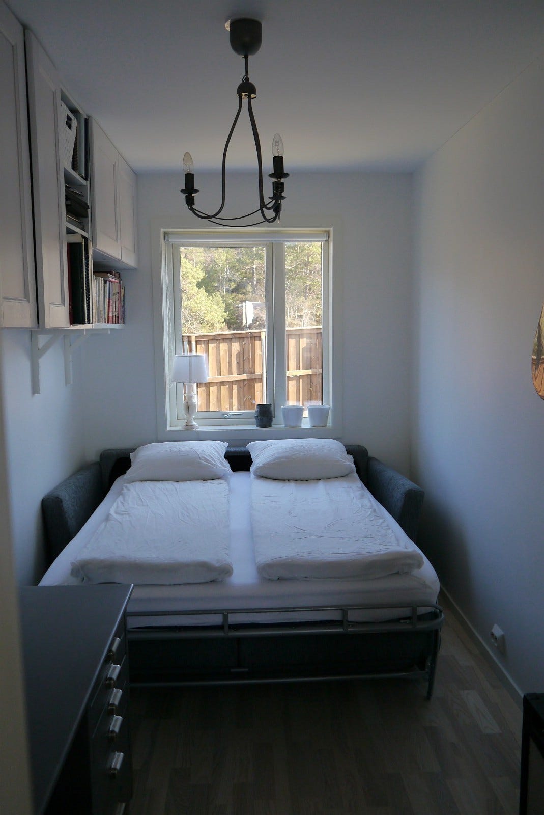 2. etg. Dobbeltseng, sovesofa 140 com Galleribilde