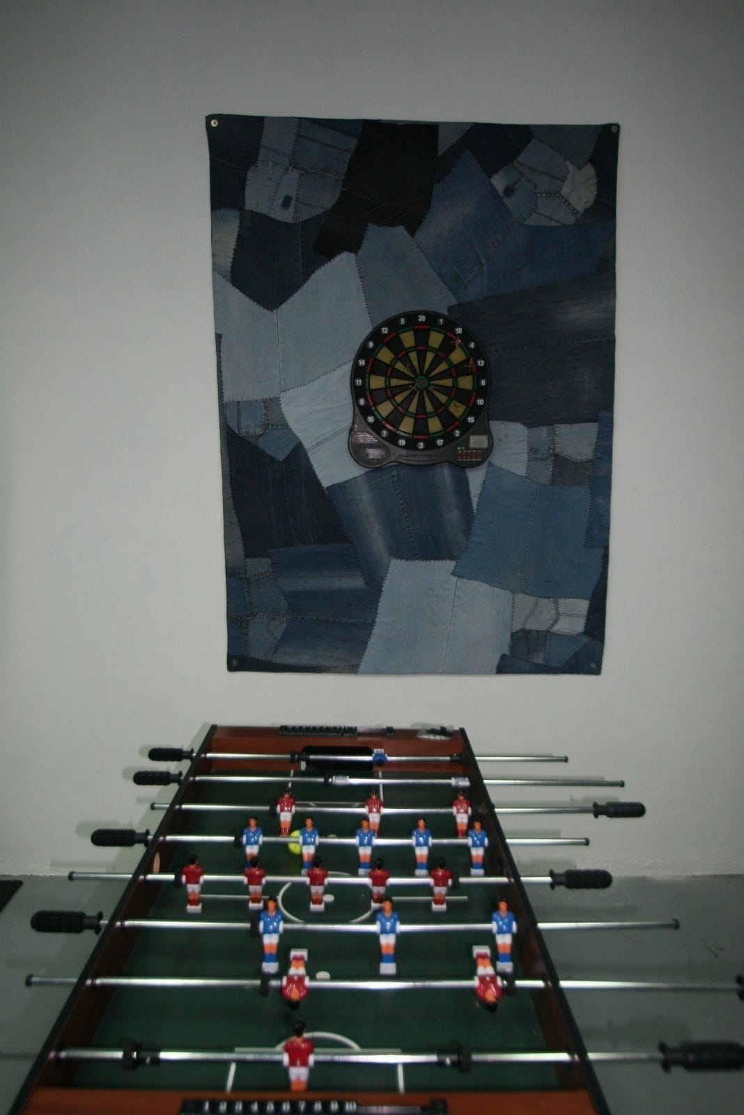 Fotballspill og dart Galleribilde