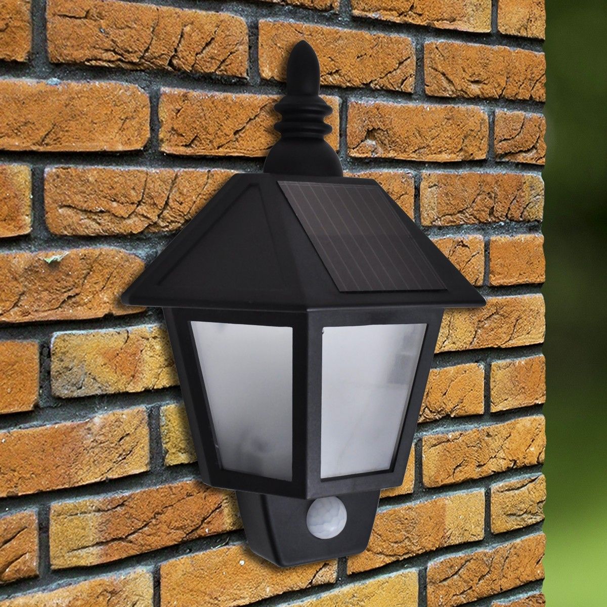Solcelle Vegglampe med Bevegelsessensor (270518) | FINN.no Solcelle Vegglampe med Bevegelsessensor (270518) | FINN.no