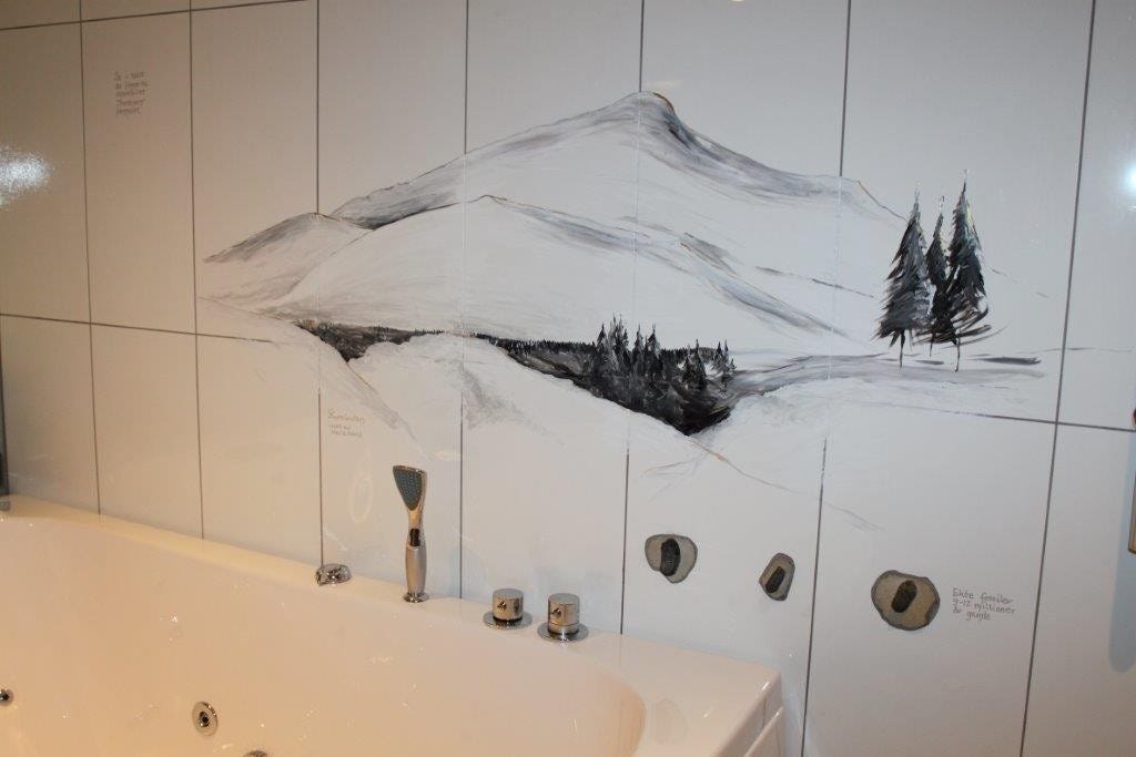 Håndmalt bilde fra fjellene man ser utenfor hytta. Åreskutan. Galleribilde