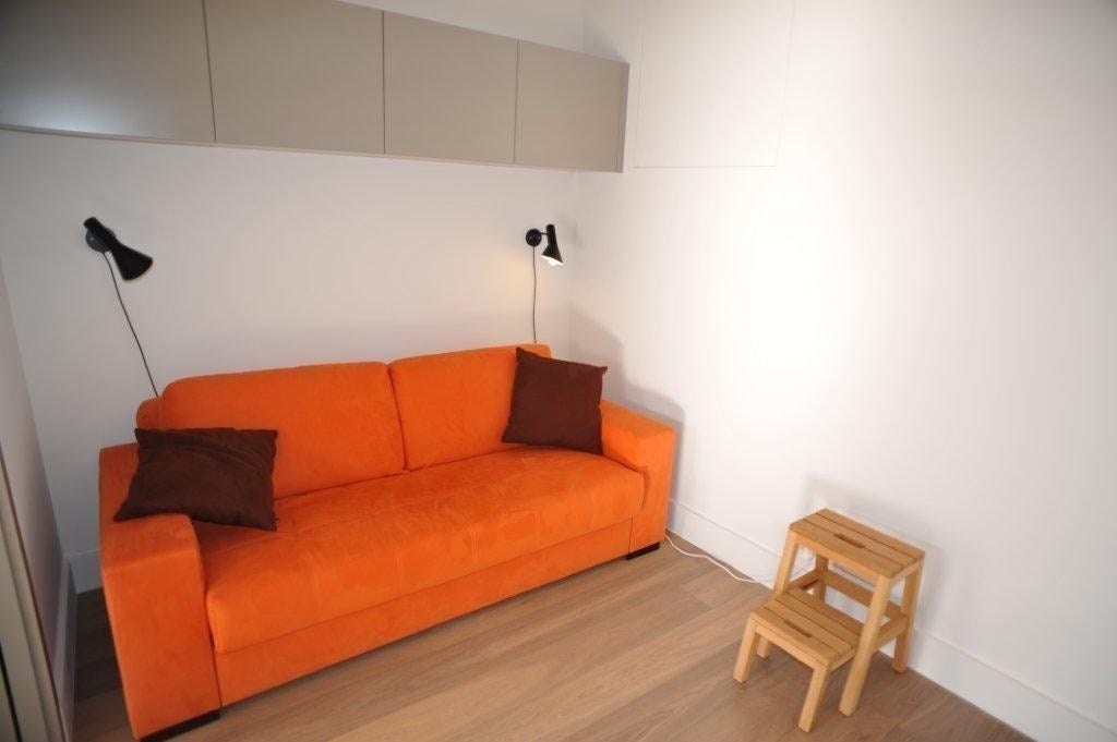 Dobbel sovesofa i separat alkove Galleribilde