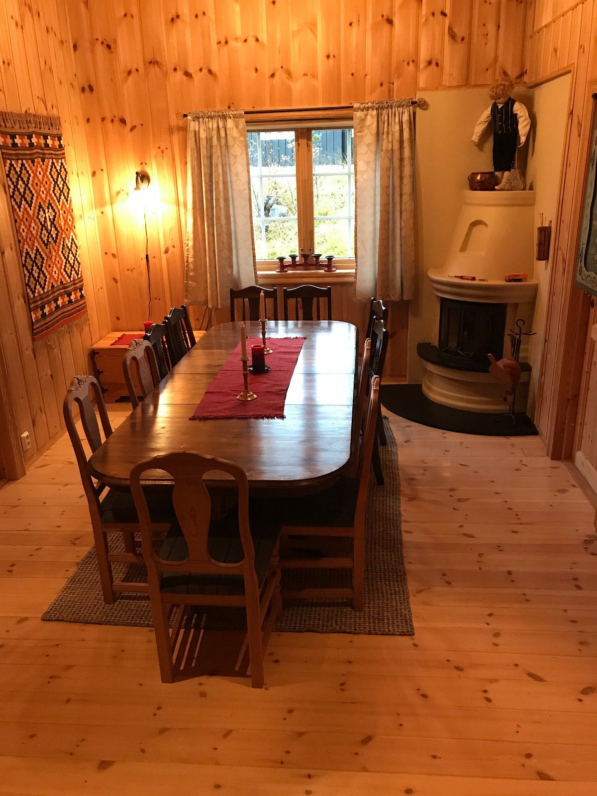 Spisebord til 12 Galleribilde