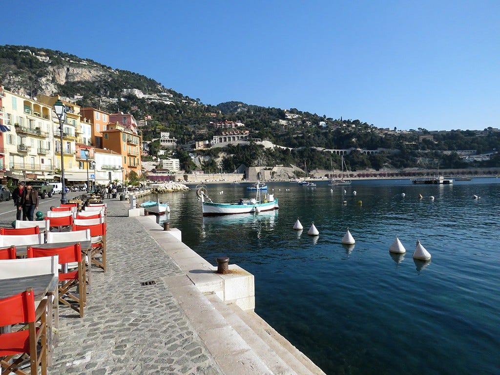 Restauranter langs havna Galleribilde