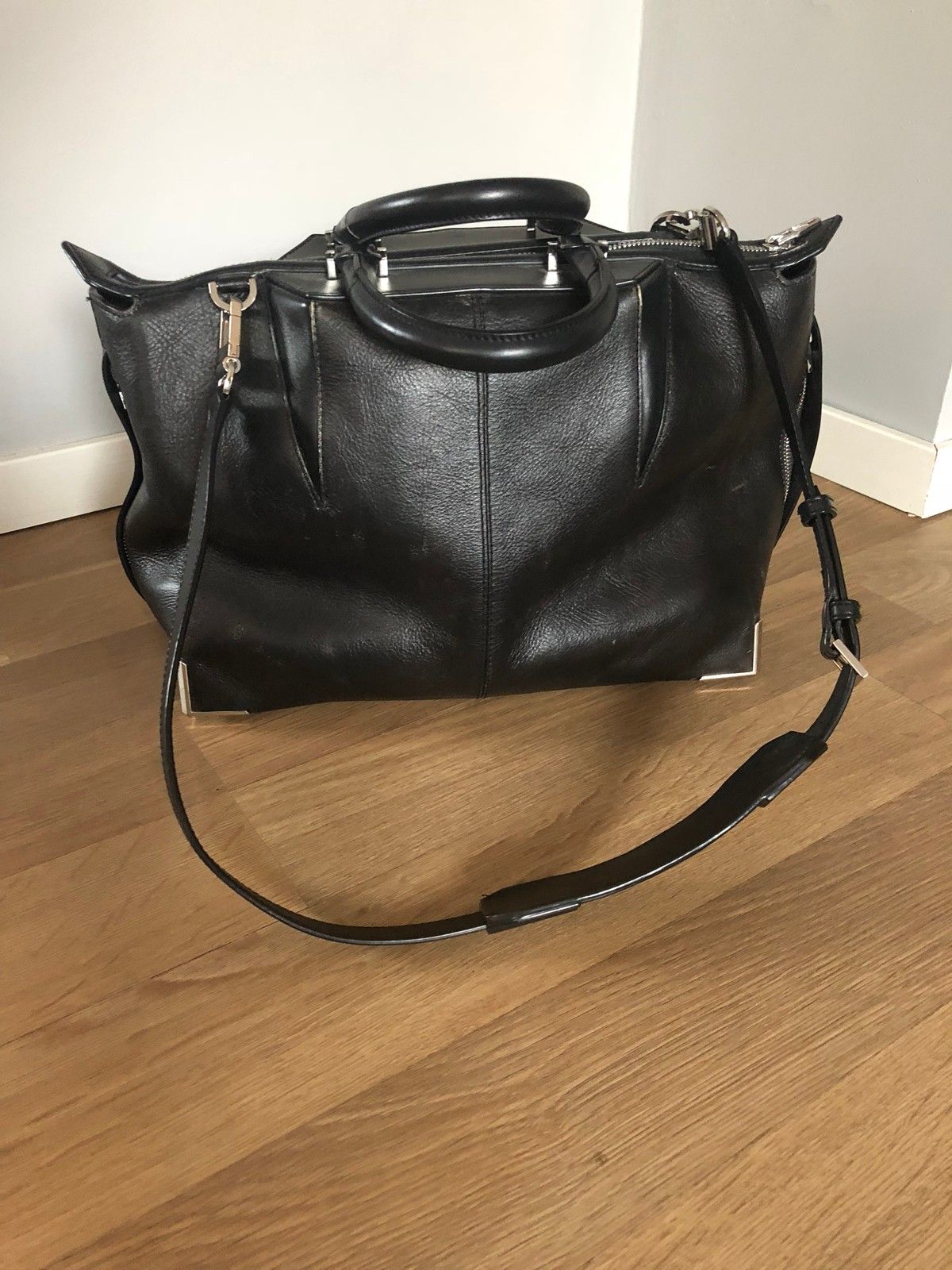 Alexander Wang veske | FINN.no Stor veske fra Alexander McQueen | FINN.no
