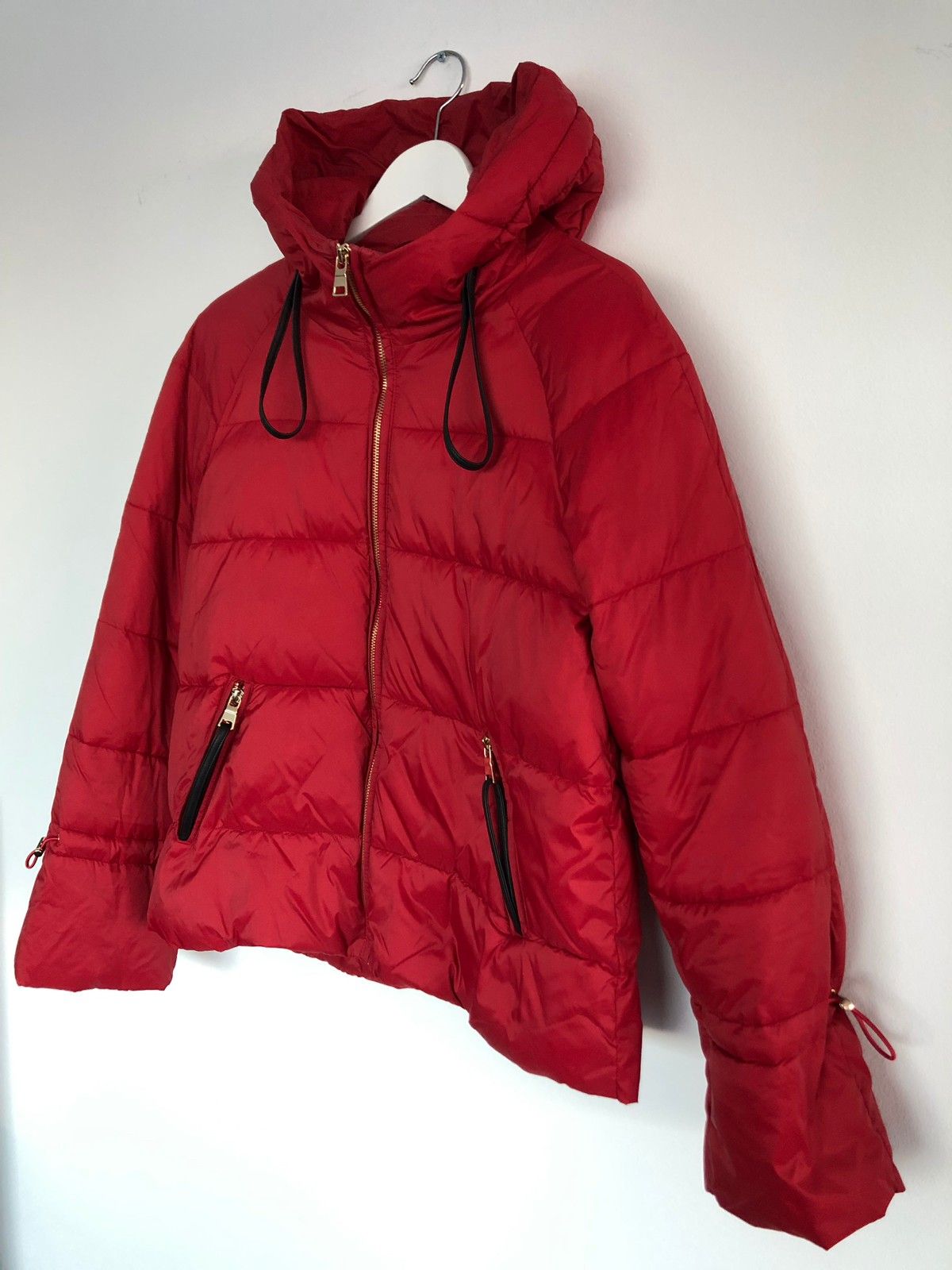 Rød boblejakke fra Zara | FINN.no Rød boblejakke fra Zara | FINN.no
