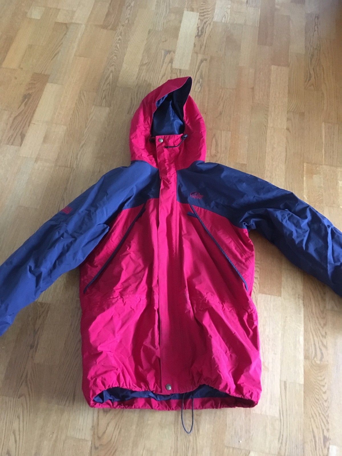 Lowe Alpine trippel point jakke str M | FINN.no Lowe Alpine trippel point jakke str M | FINN.no