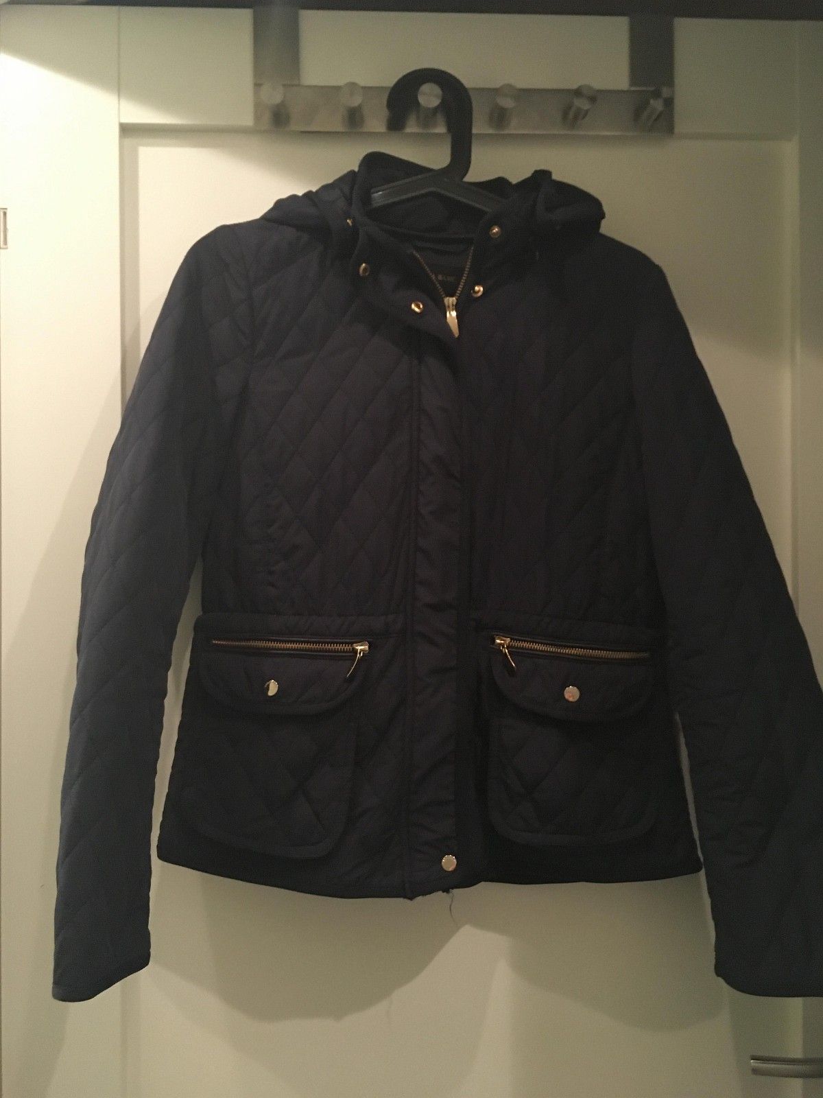 Jakke fra Zara, i str. M | FINN.no Zara jakke, str M | FINN.no