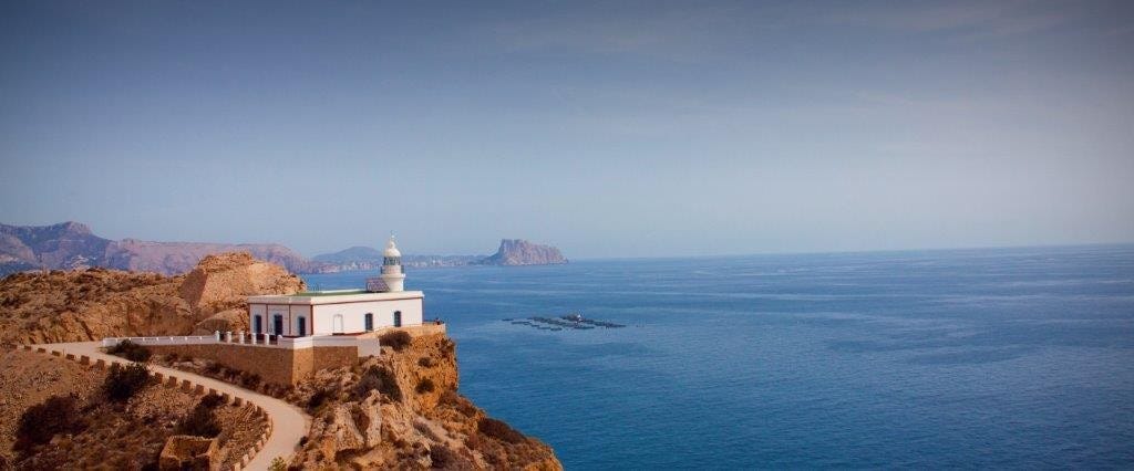 El Faro del Albir, ca 3,5 km å sykle eller gå fra huset Galleribilde