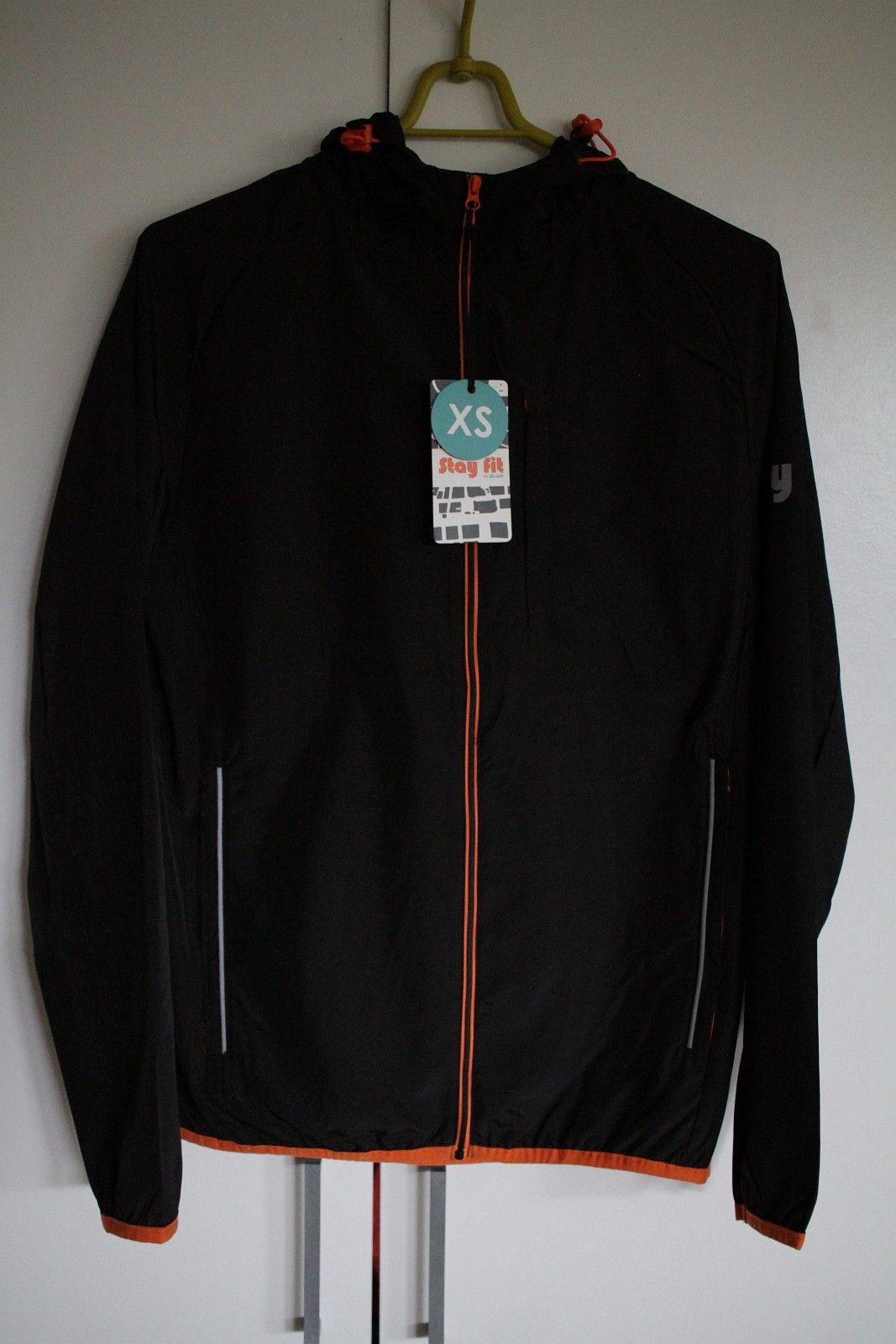 sort svart jakke XS 34 vind sport jogging running løping sort svart jakke XS 34 vind sport jogging running løping