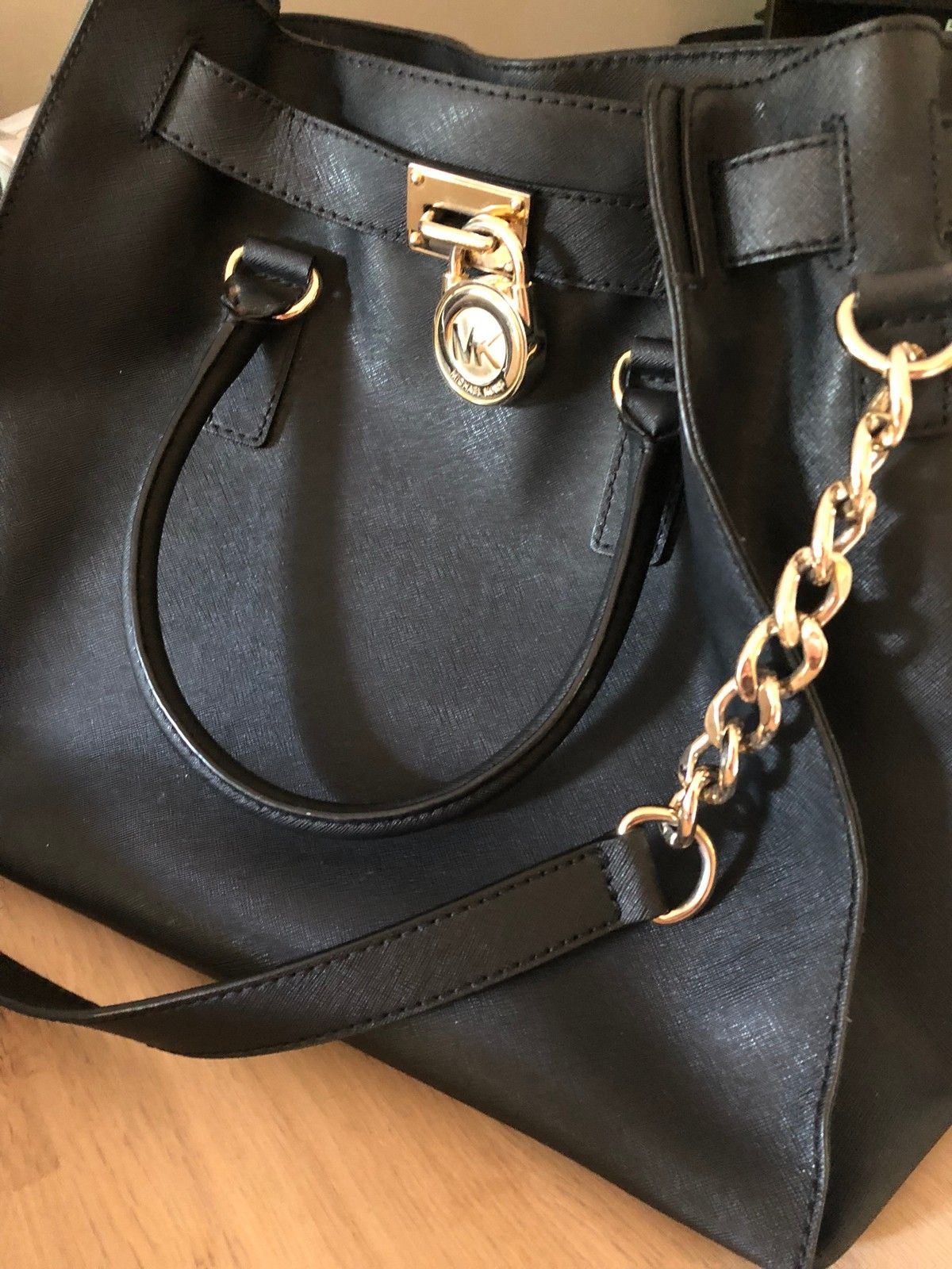 Michael Kors Hamilton Tote Large | FINN.no NY PRIS MIKAEL KORS VESKE HAMILTON LARGE | FINN.no