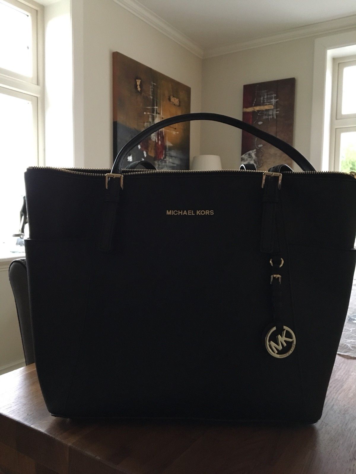 Michael Kors veske som ny. | FINN.no Michael Kors veske Ny pris! | FINN.no