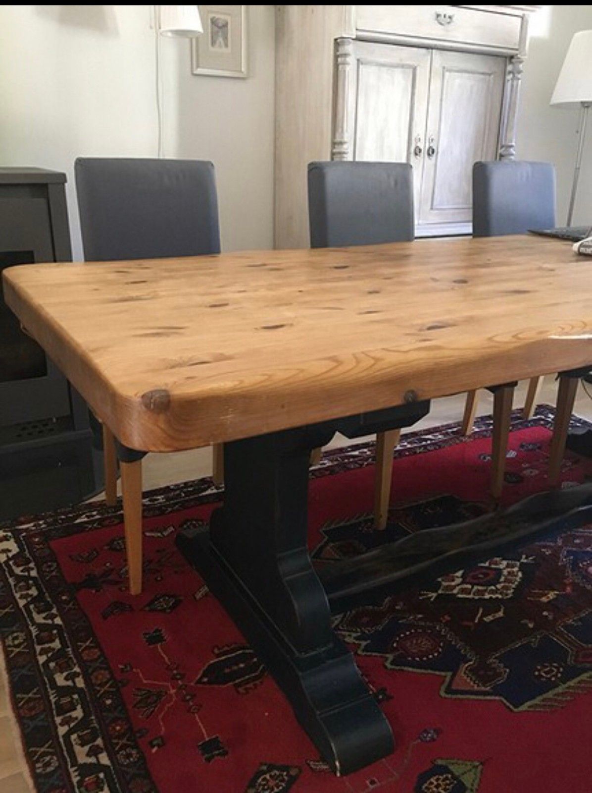 Rustikt spisebord i heltre, 7 cm bordplate. | FINN.no Spisebord rustikk heltre kan forlenges | FINN.no