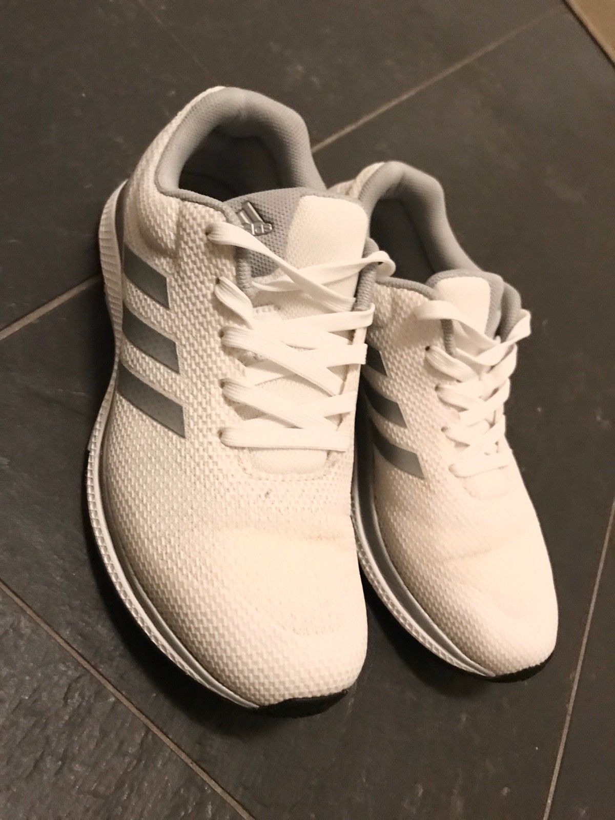 Adidas sneakers joggesko str.36 23 | FINN.no Adidas sneakers joggesko str.36 23 | FINN.no