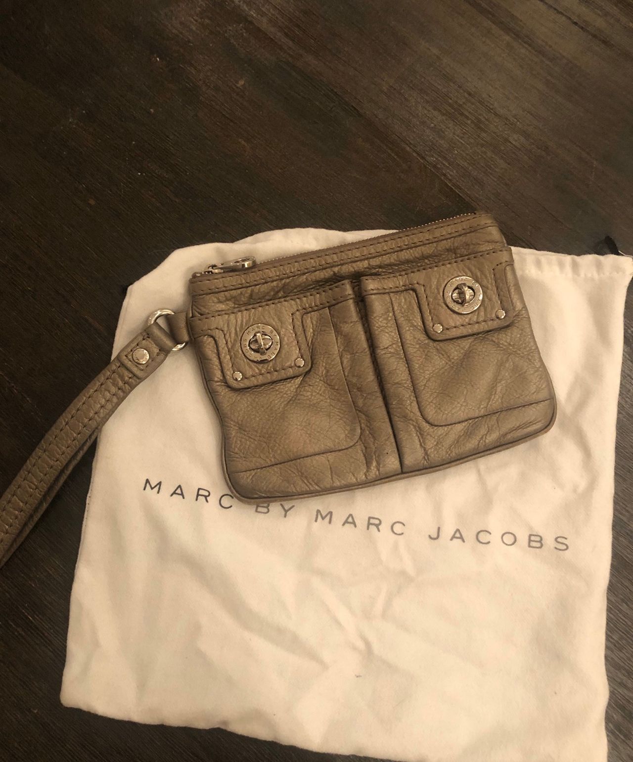 Marc By Marc Jacobs clutch | FINN.no Grønn Marc by Marc Jacobs jakkefrakk | FINN.no