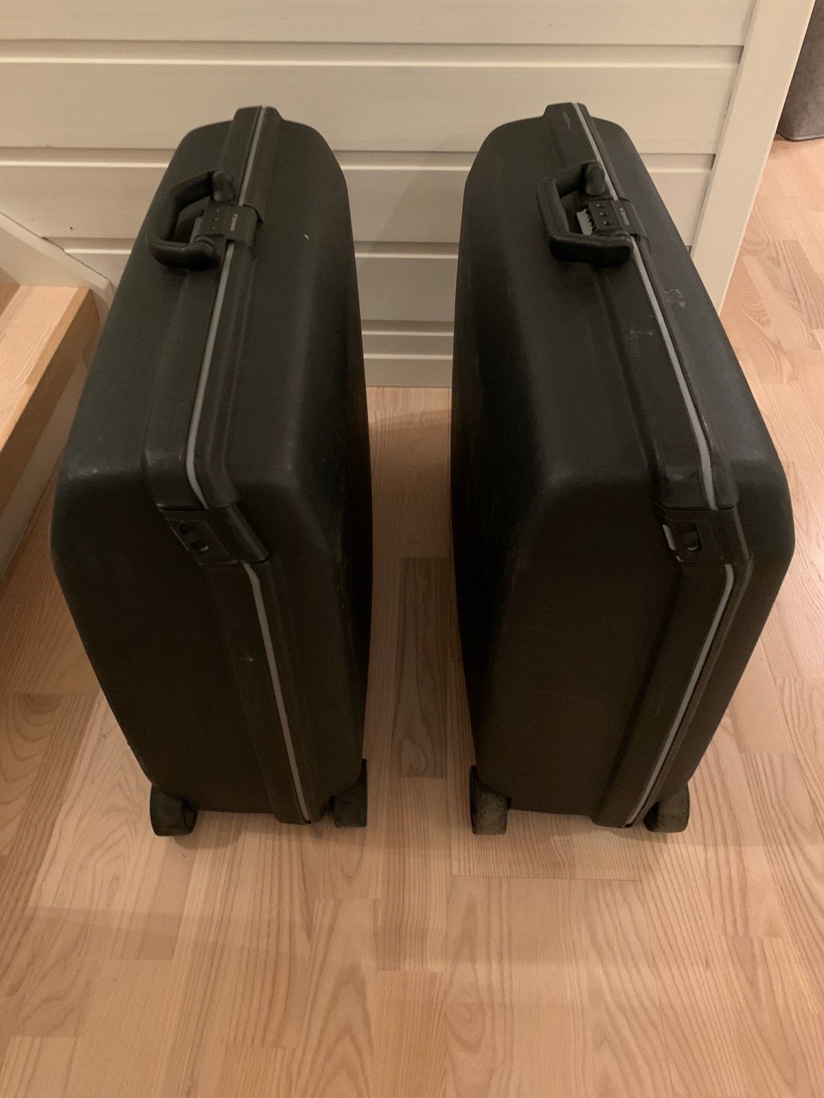 2 stk Samsonite kofferter selges | FINN.no 2 stk kofferter til salgs til hbo | FINN.no