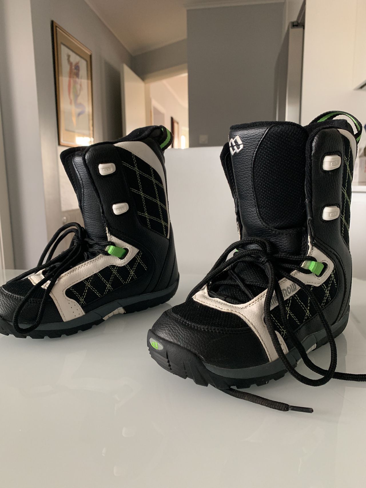 Snowboard m Kjøpe, selge og utveksle annonser finn den Snowboard m Kjøpe, selge og utveksle annonser finn den