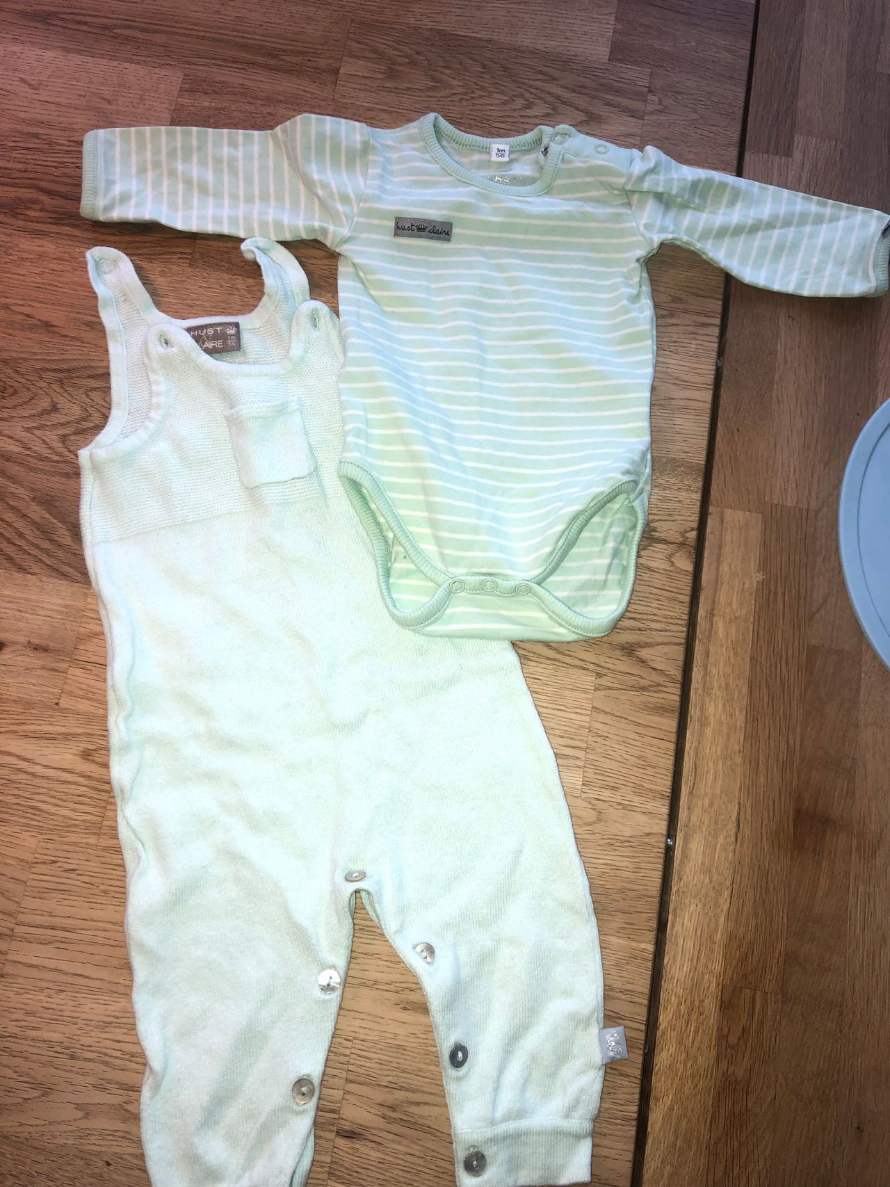 Hust&Claire Body og bukse | FINN.no Hust&Claire Body og bukse | FINN.no