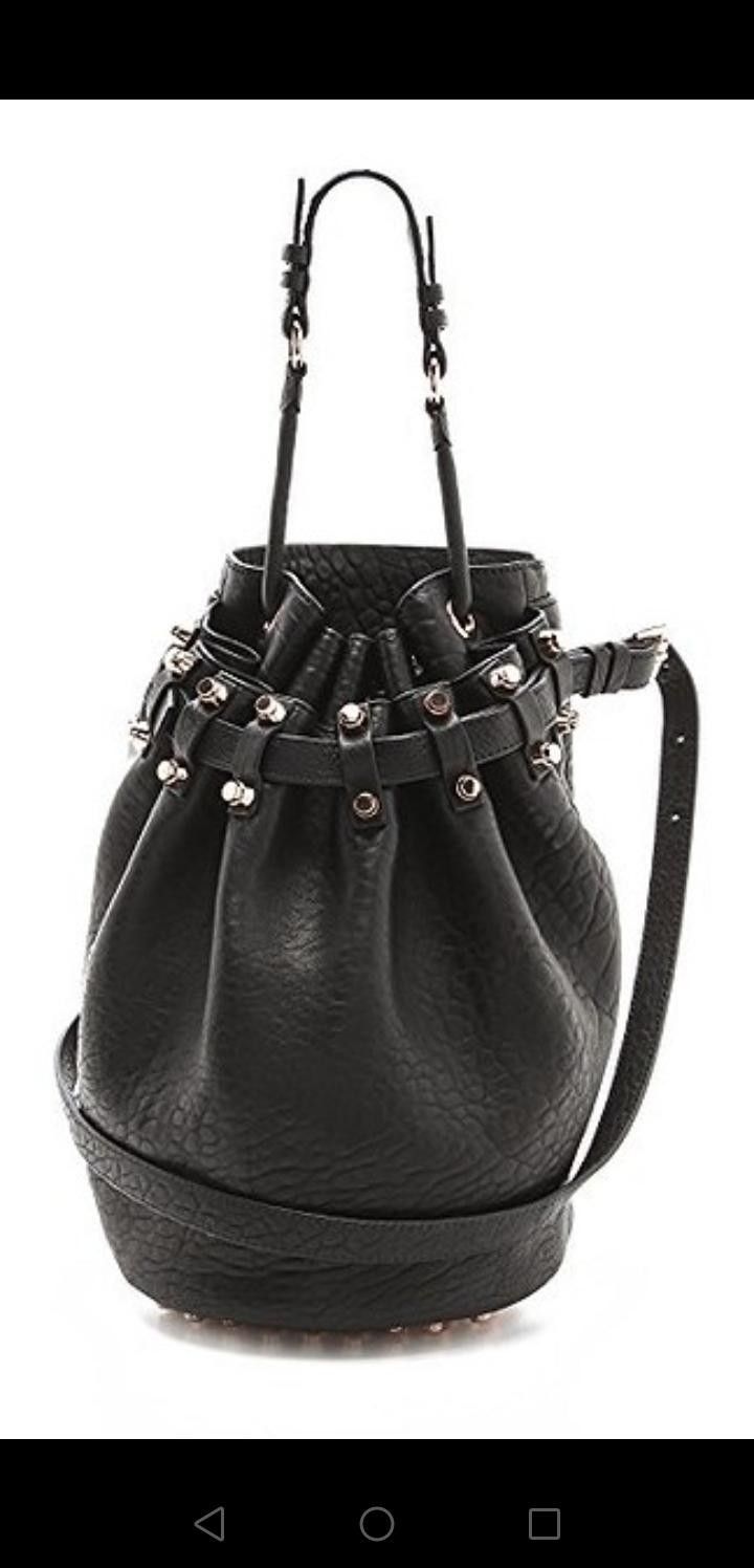 Alexander Wang bucket bag og camera bag | FINN.no Stor veske fra Alexander McQueen | FINN.no