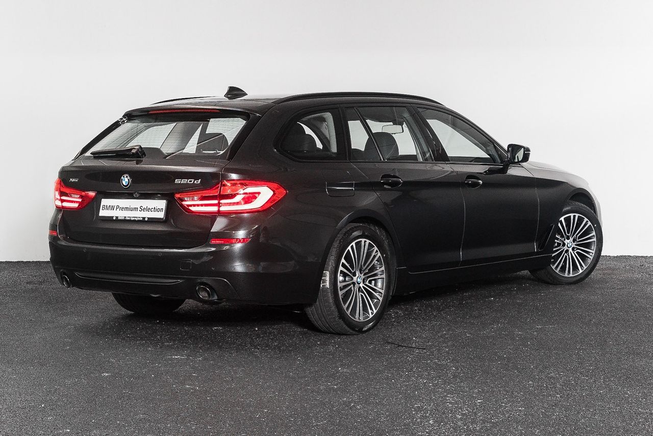 Бмв 520d xdrive 2019